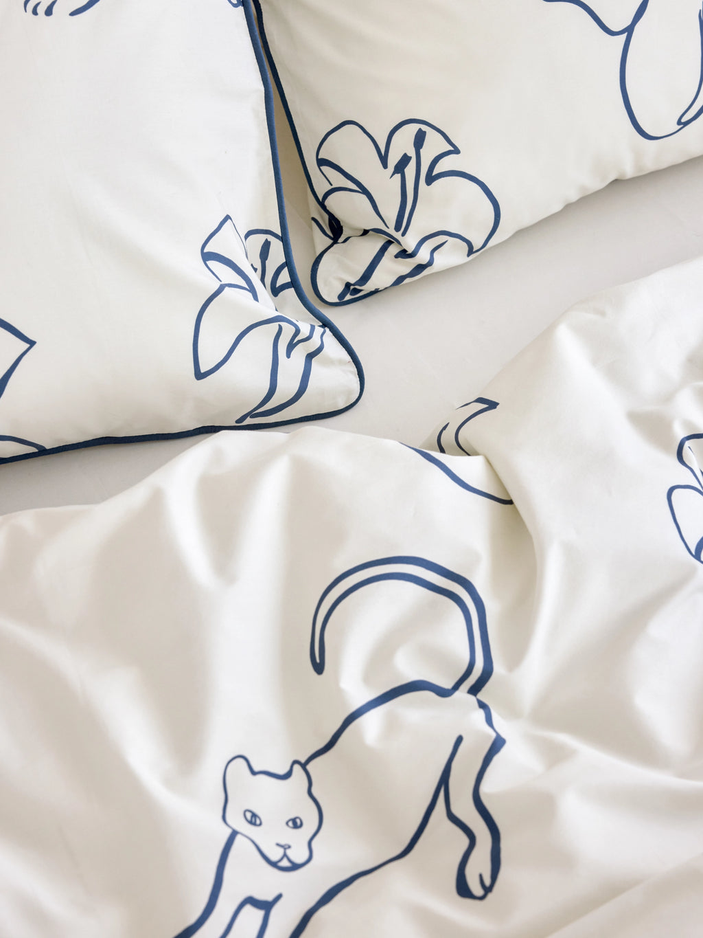 "Urban Jungle" Black Panther Cotton Twill Bedding Set – Black Panther & Lily
