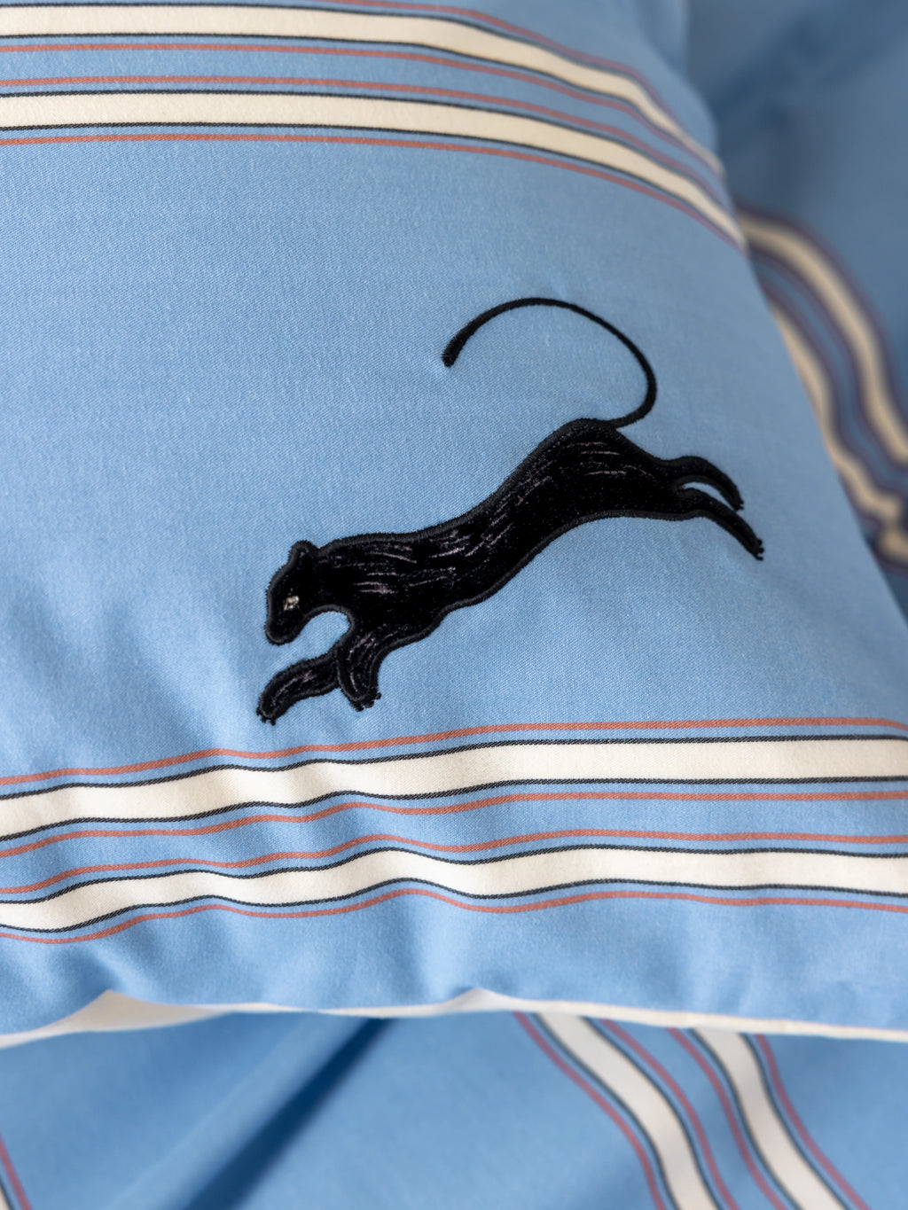 "Urban Jungle" Black Panther Yarn-Dyed Cotton Bedding Set – Blue