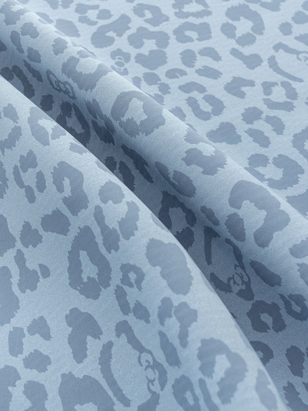 "Hello Kitty" Cooling Bed Mat – Denim Leopard