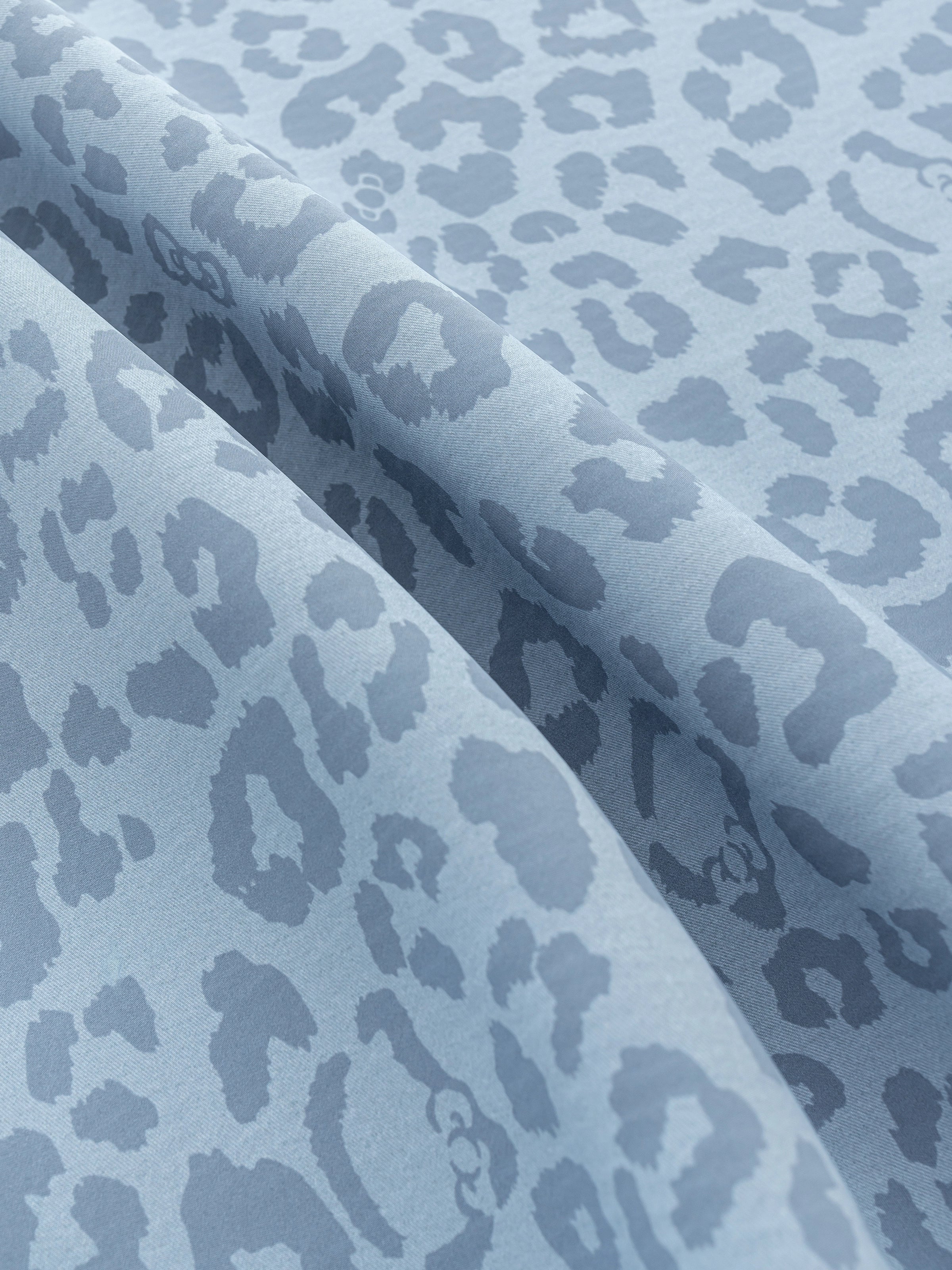 "Hello Kitty" Cooling Bed Mat – Denim Leopard