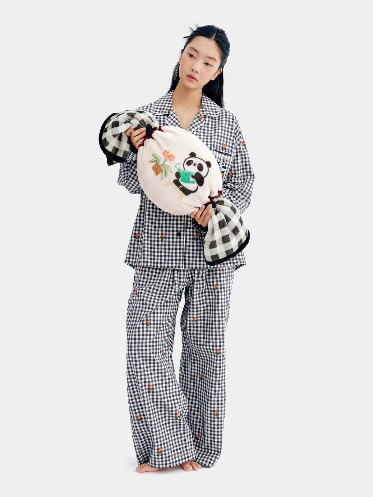 "panda pompom" 2-in-1 Flannel Blanket / Cushion – Retro Candy