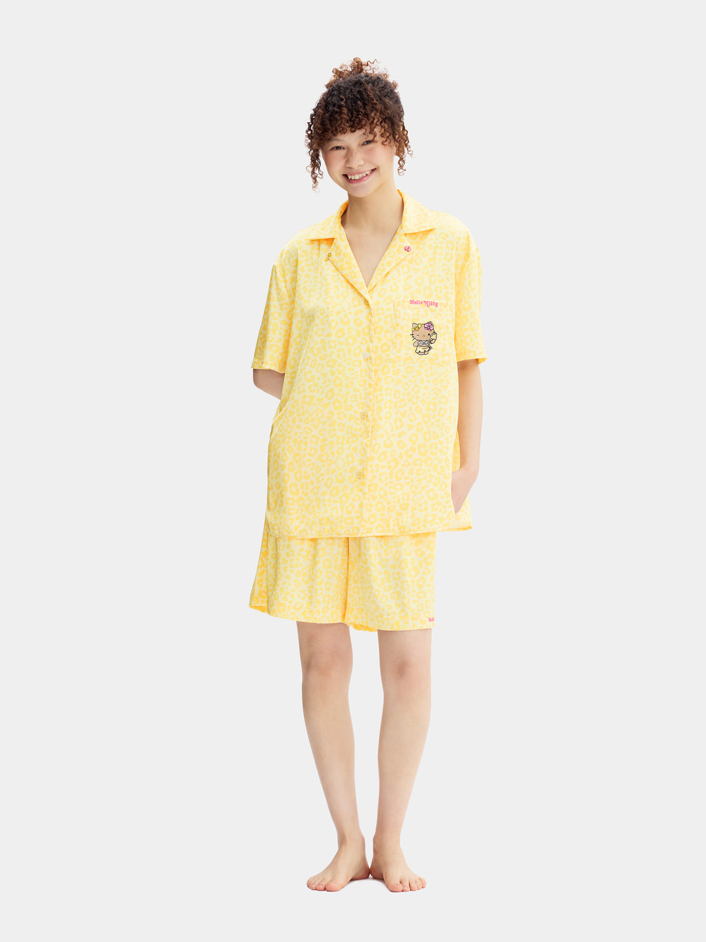"Hello Kitty" Satin Loungewear Set Short Sleeve & Shorts – Sunbeam Leopard