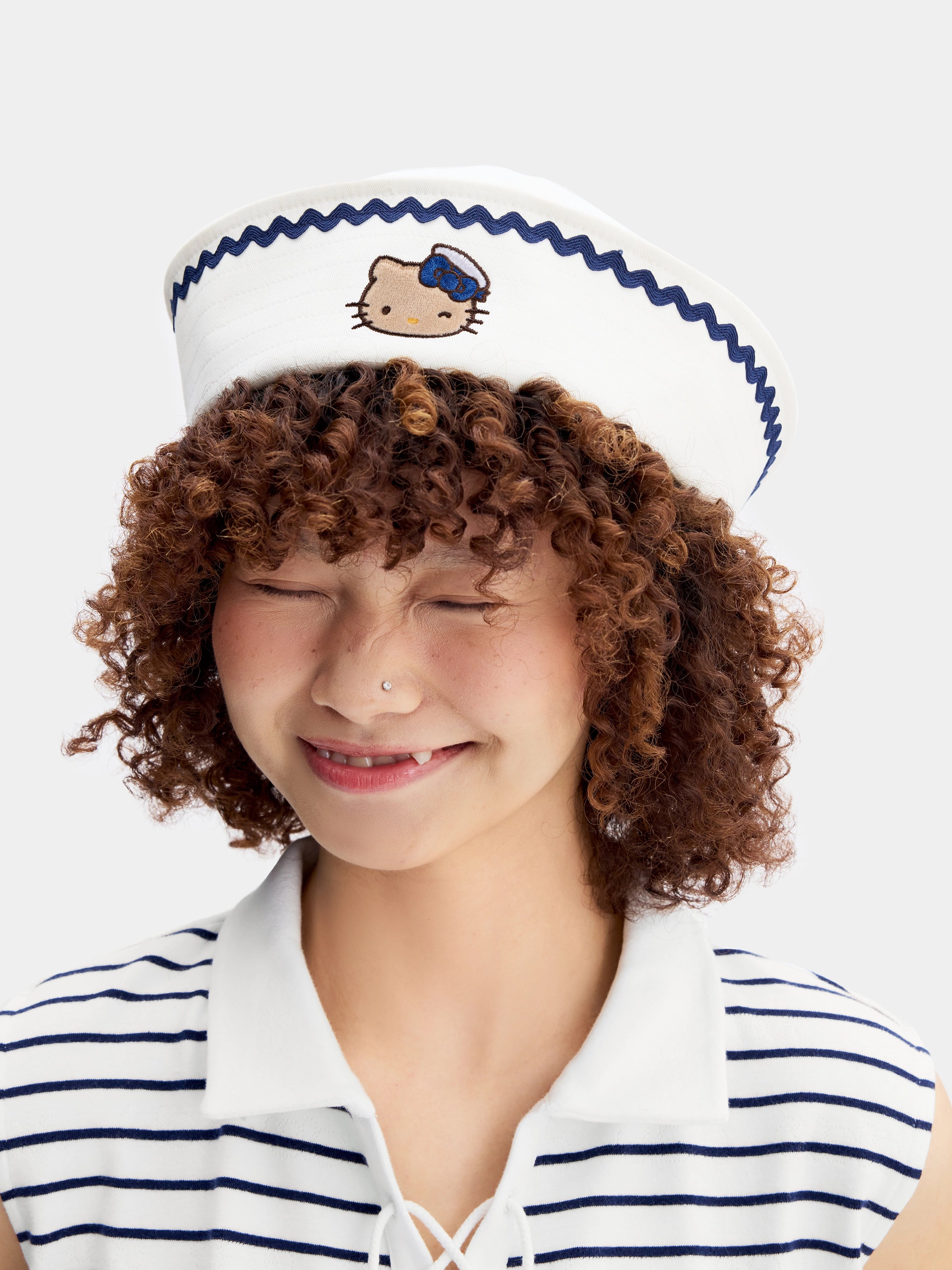 "Hello Kitty" Convertible Sailor Hat – Seashell White