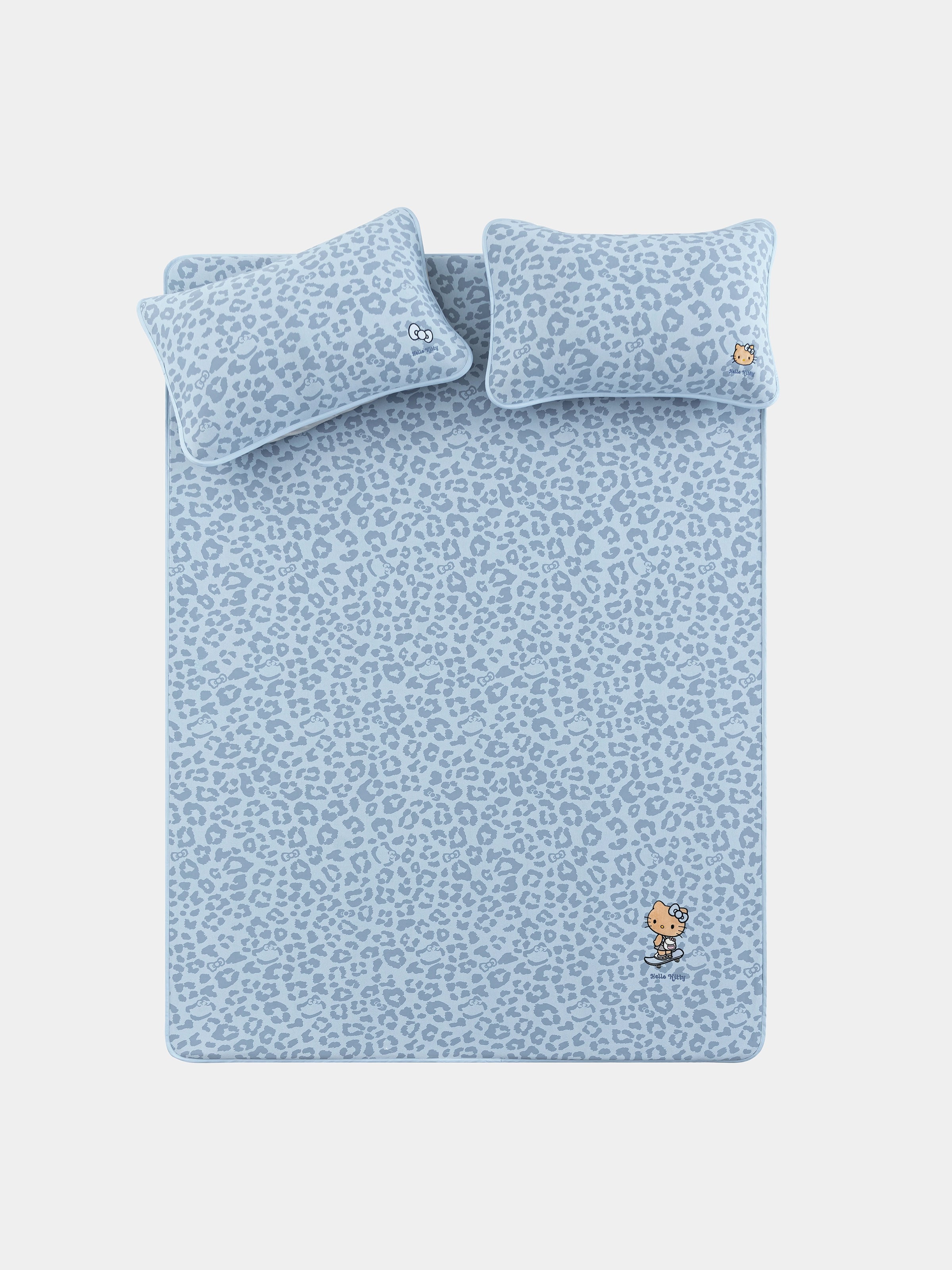 "Hello Kitty" Cooling Bed Mat – Denim Leopard