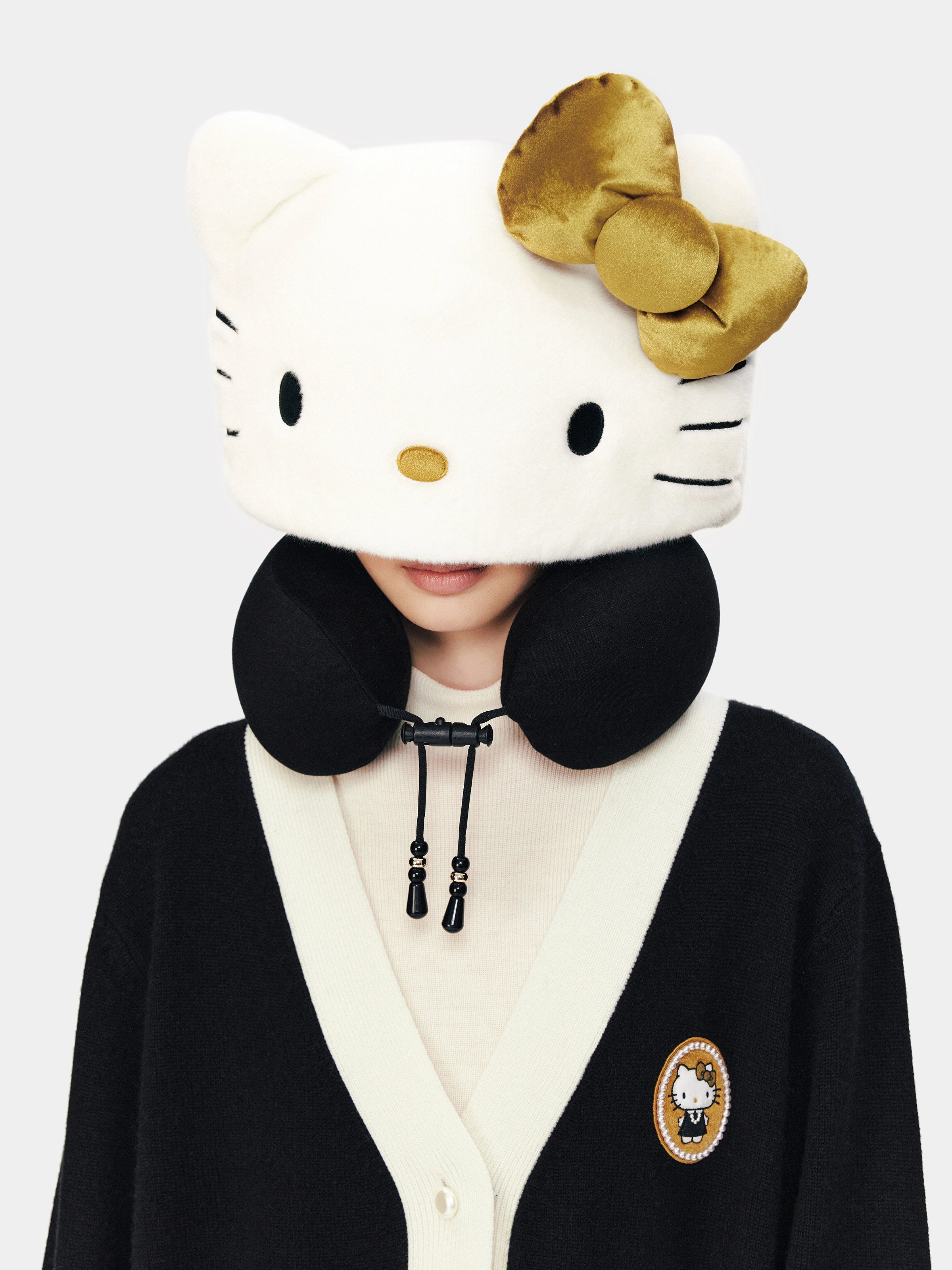 "Hello Kitty" Travel Neck Pillow Pearl White
