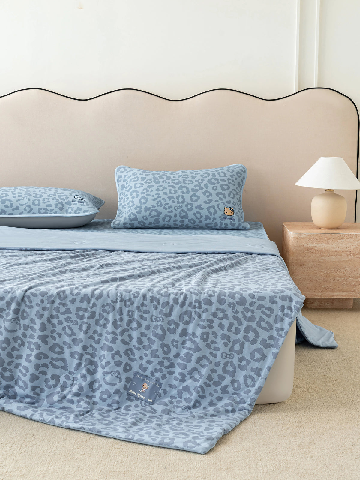 "Hello Kitty" Knitted Summer Quilt – Denim Leopard