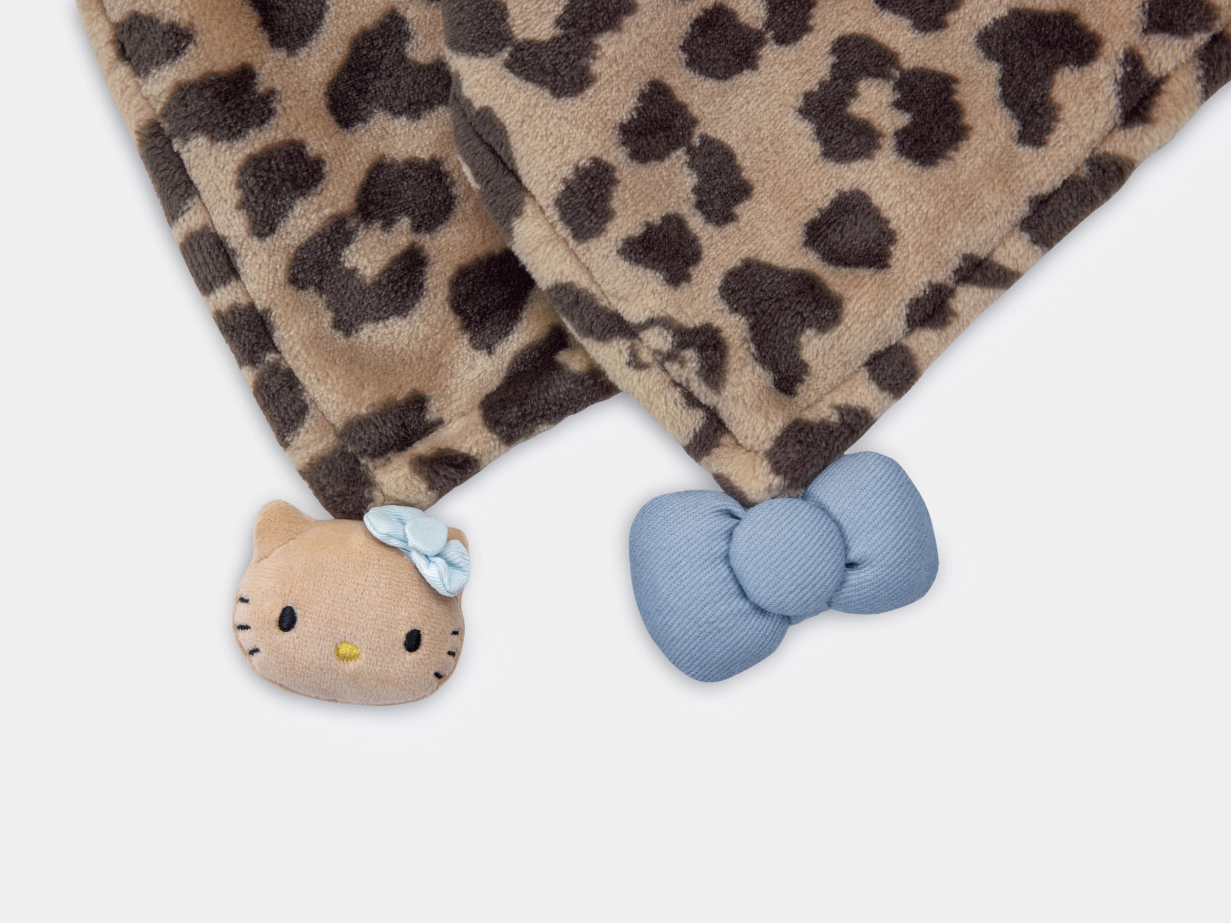"Hello Kitty" Flannel Cozy Scented Blanket – Leopard
