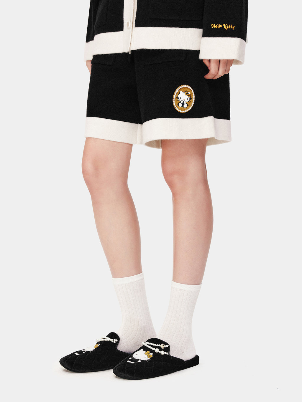 "Hello Kitty" Wool Cashmere Blend Shorts – Black & White