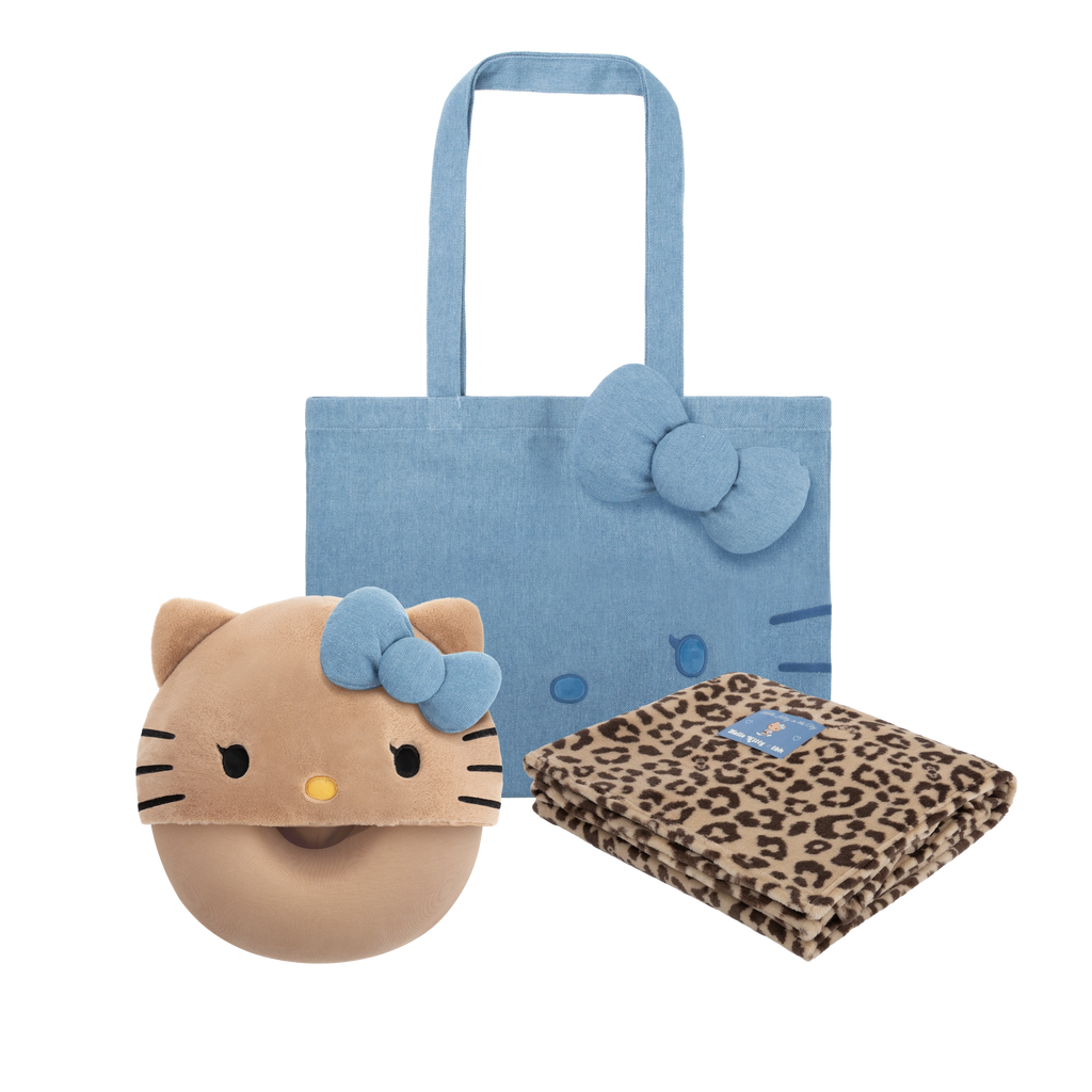 "Hello Kitty" Travel Nap Set On Vocation
