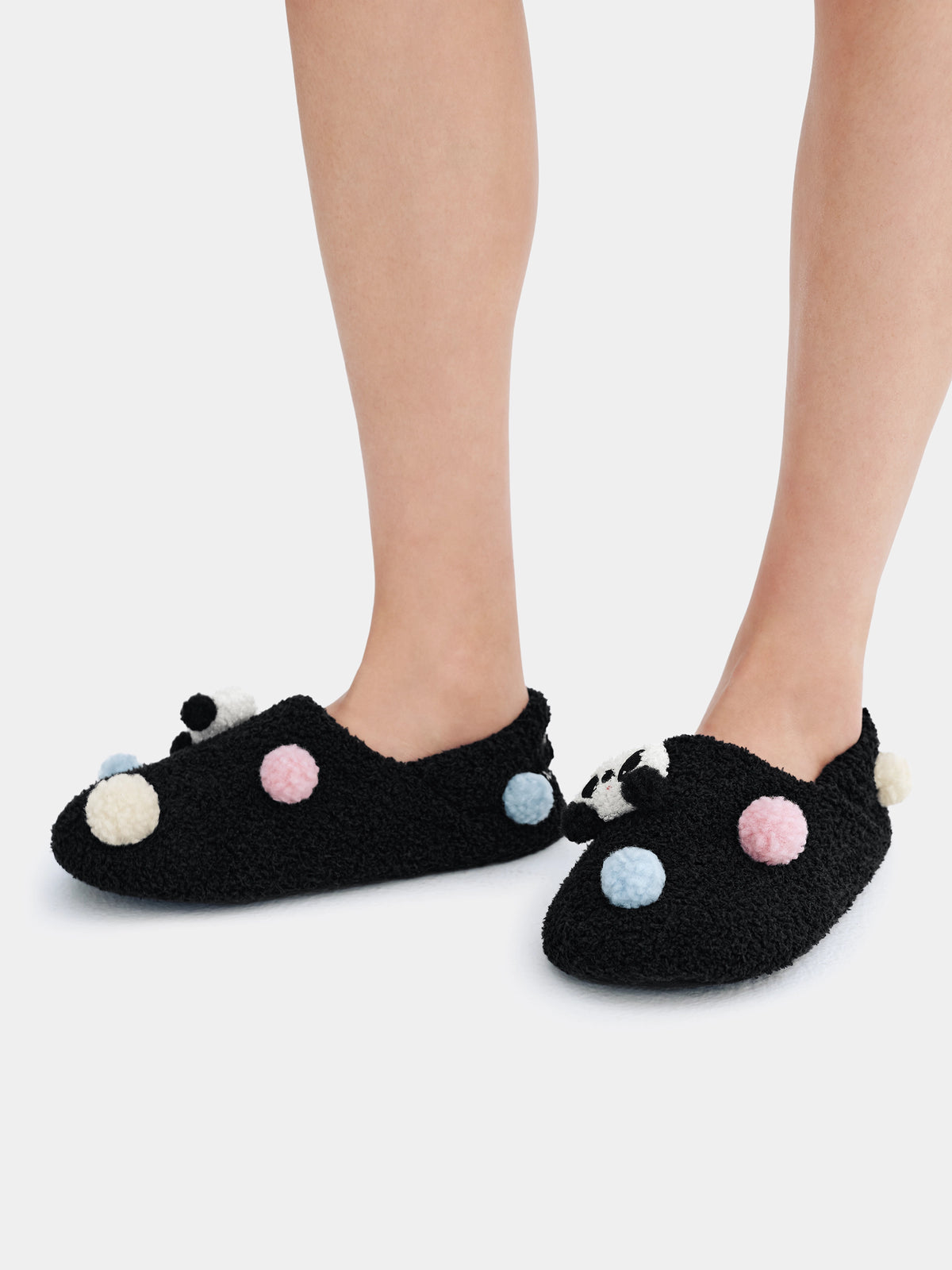 "panda pompom" Fluffy Slippers – Black
