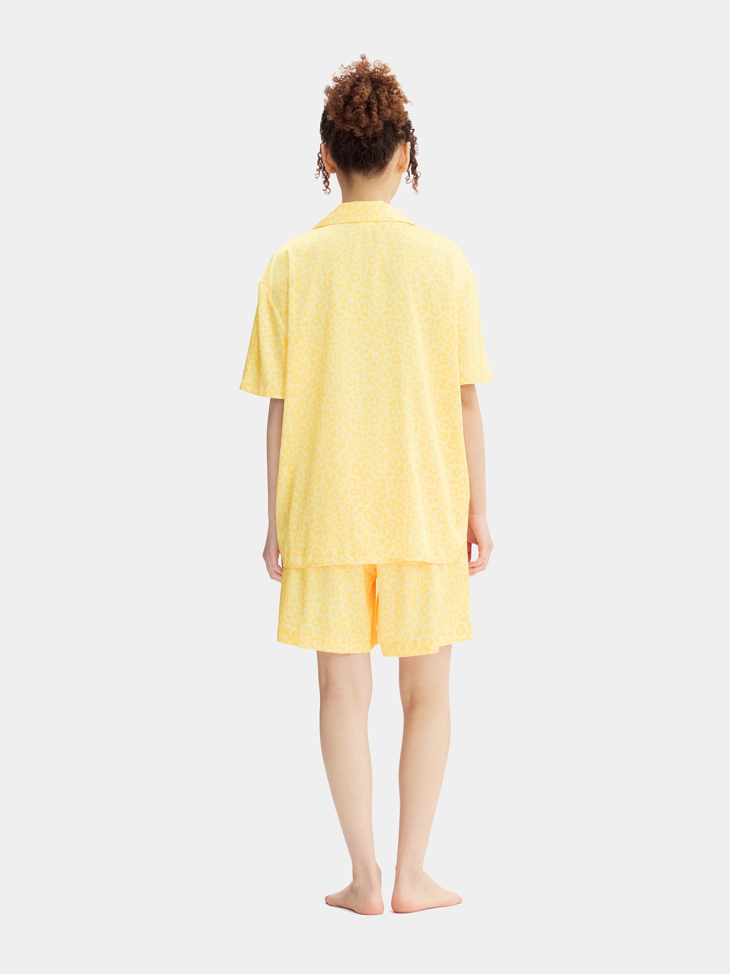 "Hello Kitty" Satin Loungewear Set Short Sleeve & Shorts – Sunbeam Leopard