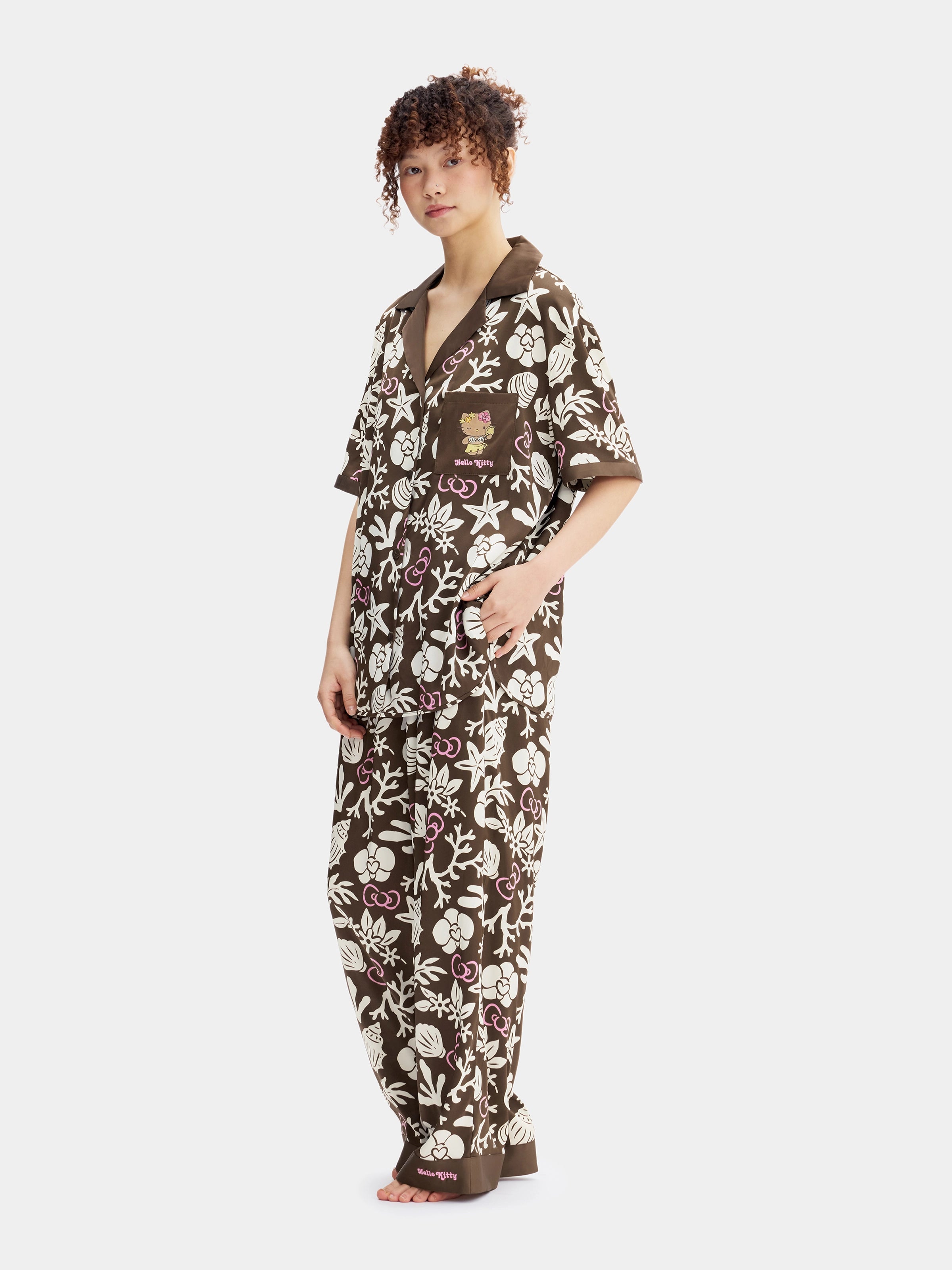 "Hello Kitty" Satin Loungewear Set Short Sleeve – Coconut Brown