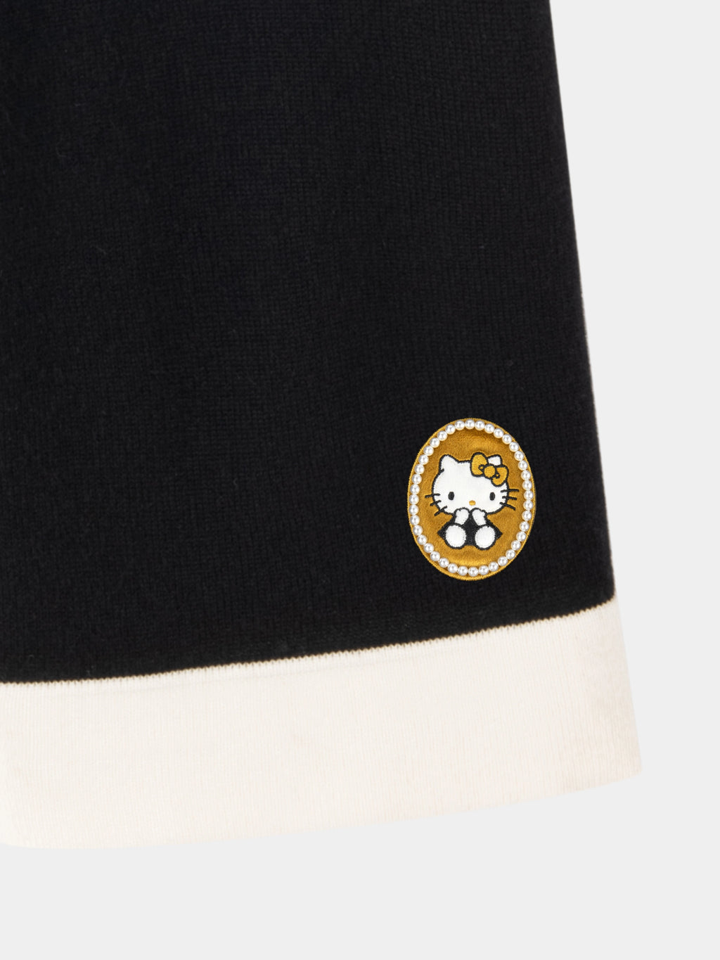 "Hello Kitty" Wool Cashmere Blend Pants – Black & White