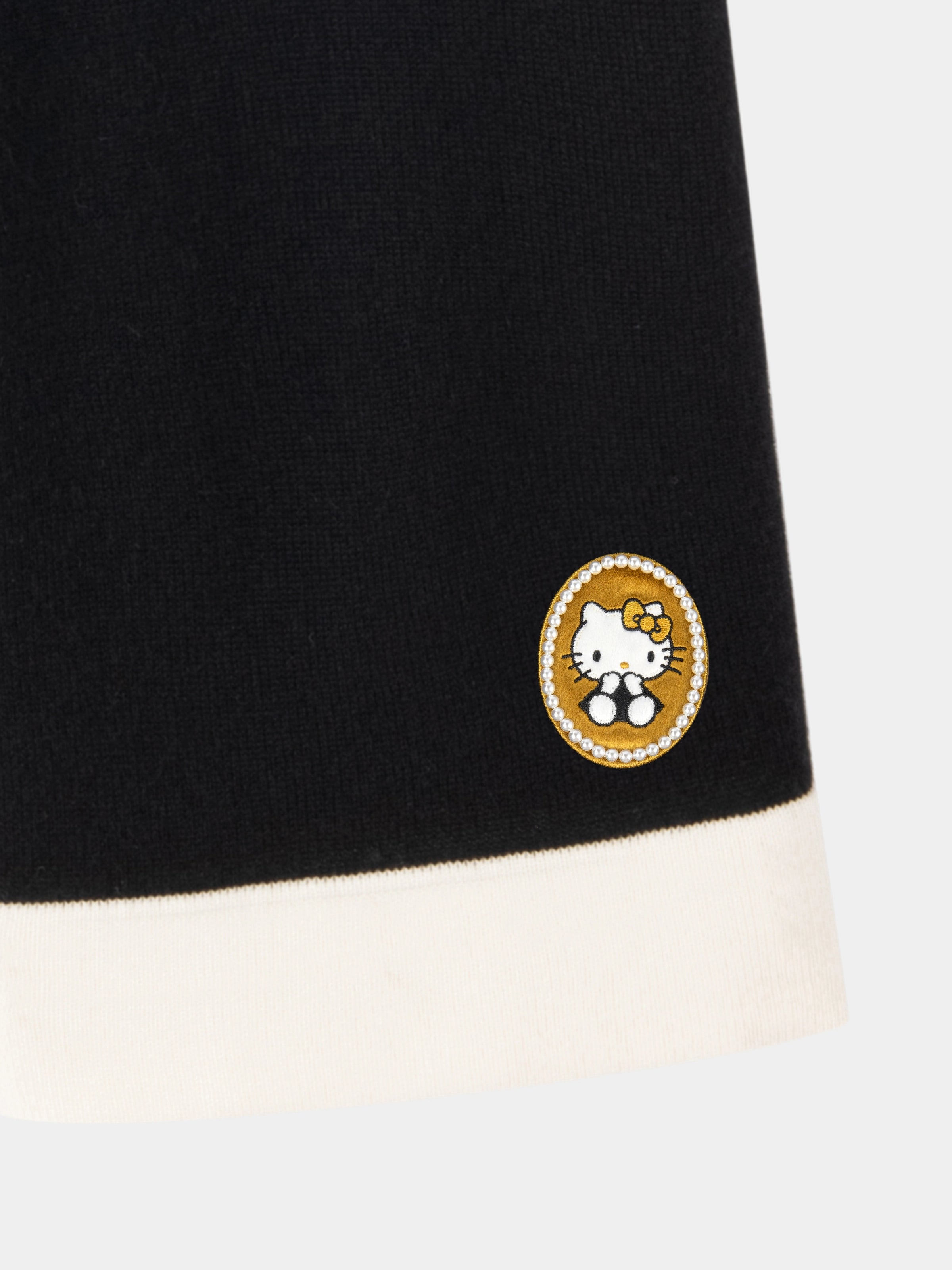 "Hello Kitty" Wool Cashmere Blend Pants – Black & White