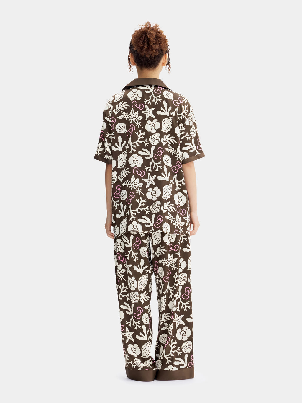 "Hello Kitty" Satin Loungewear Set Short Sleeve – Coconut Brown