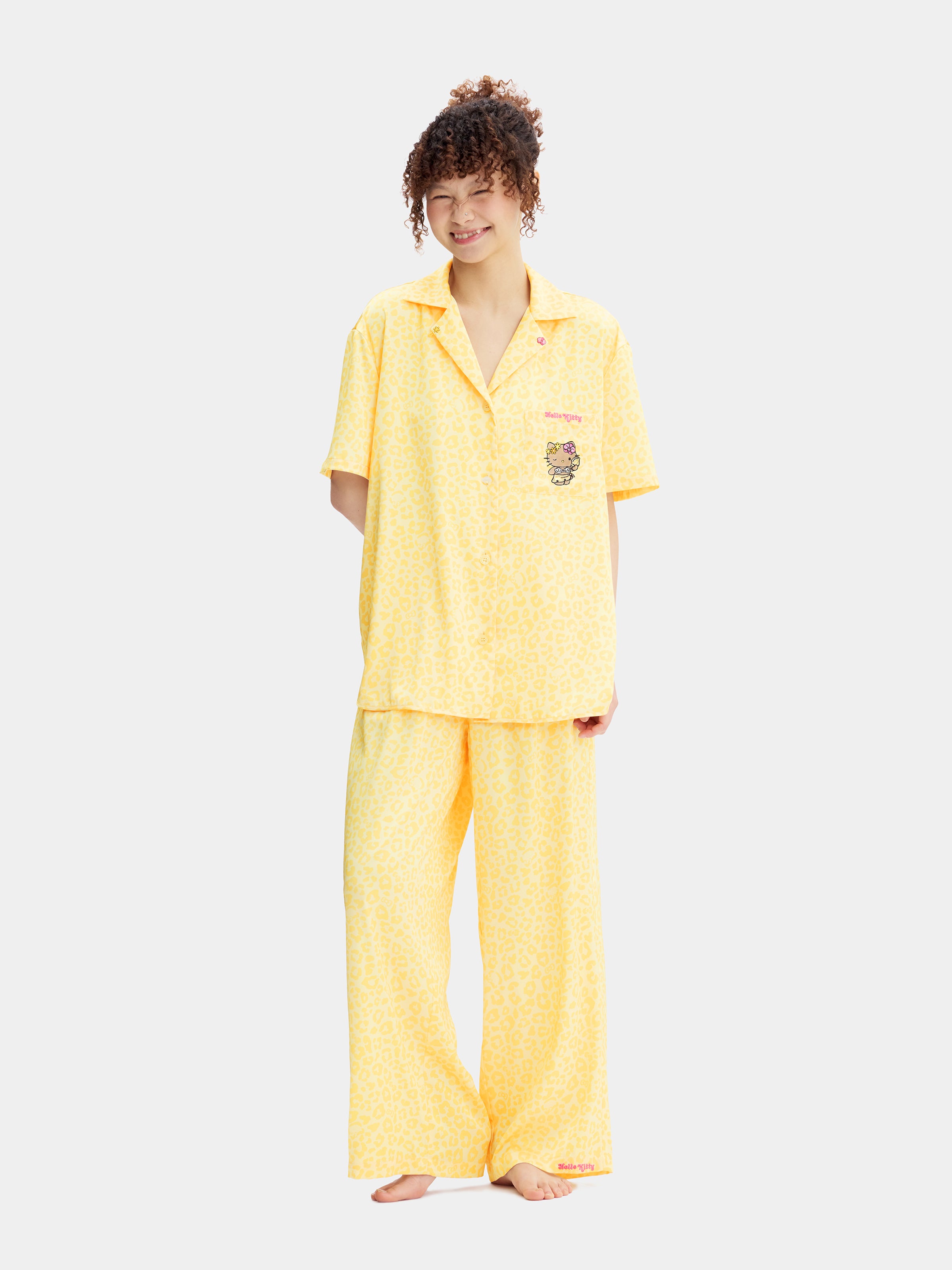 "Hello Kitty" Satin Loungewear Set Short Sleeve – Sunbeam Leopard