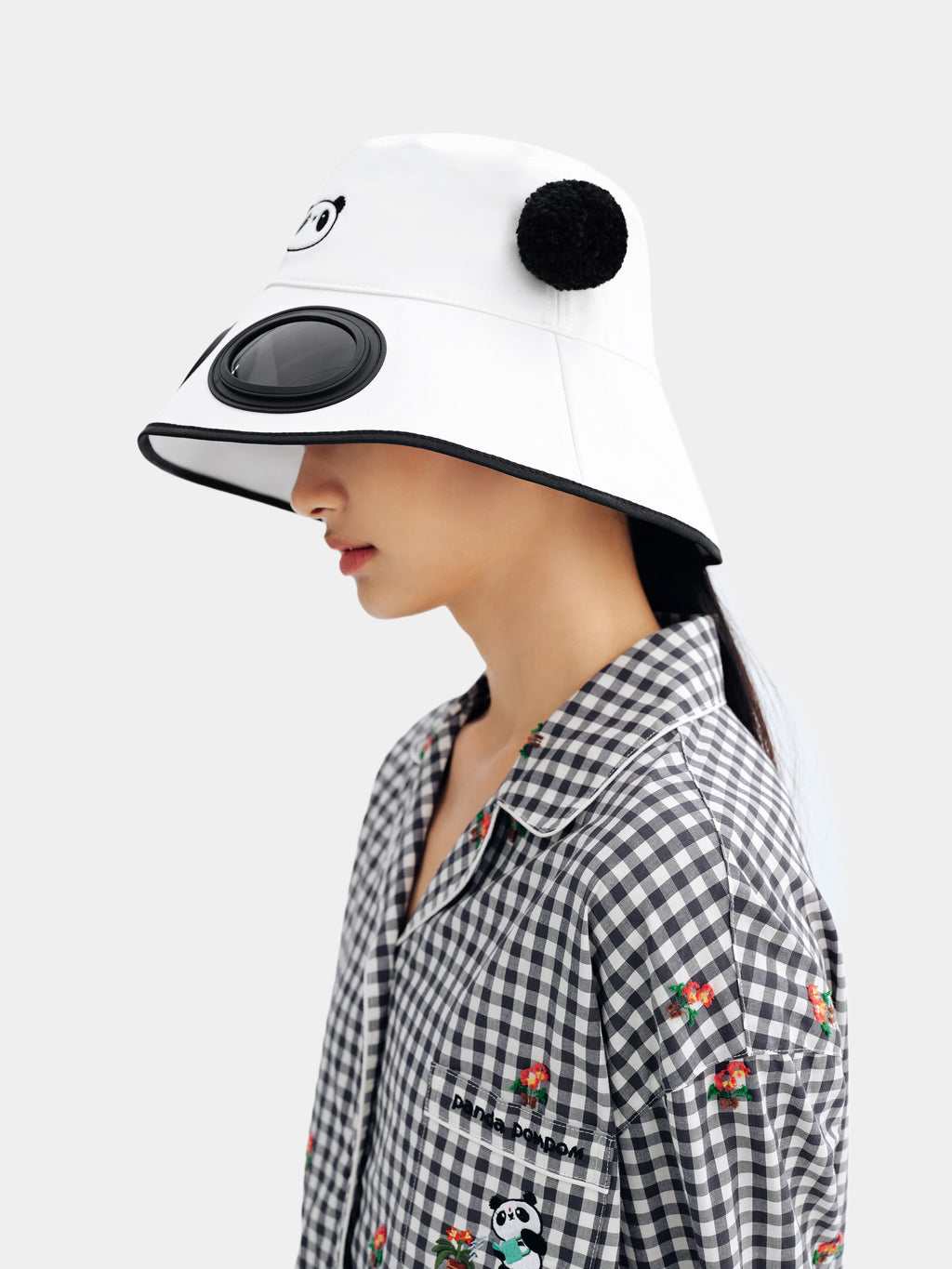 "panda pompom" Goggle Bucket Hat