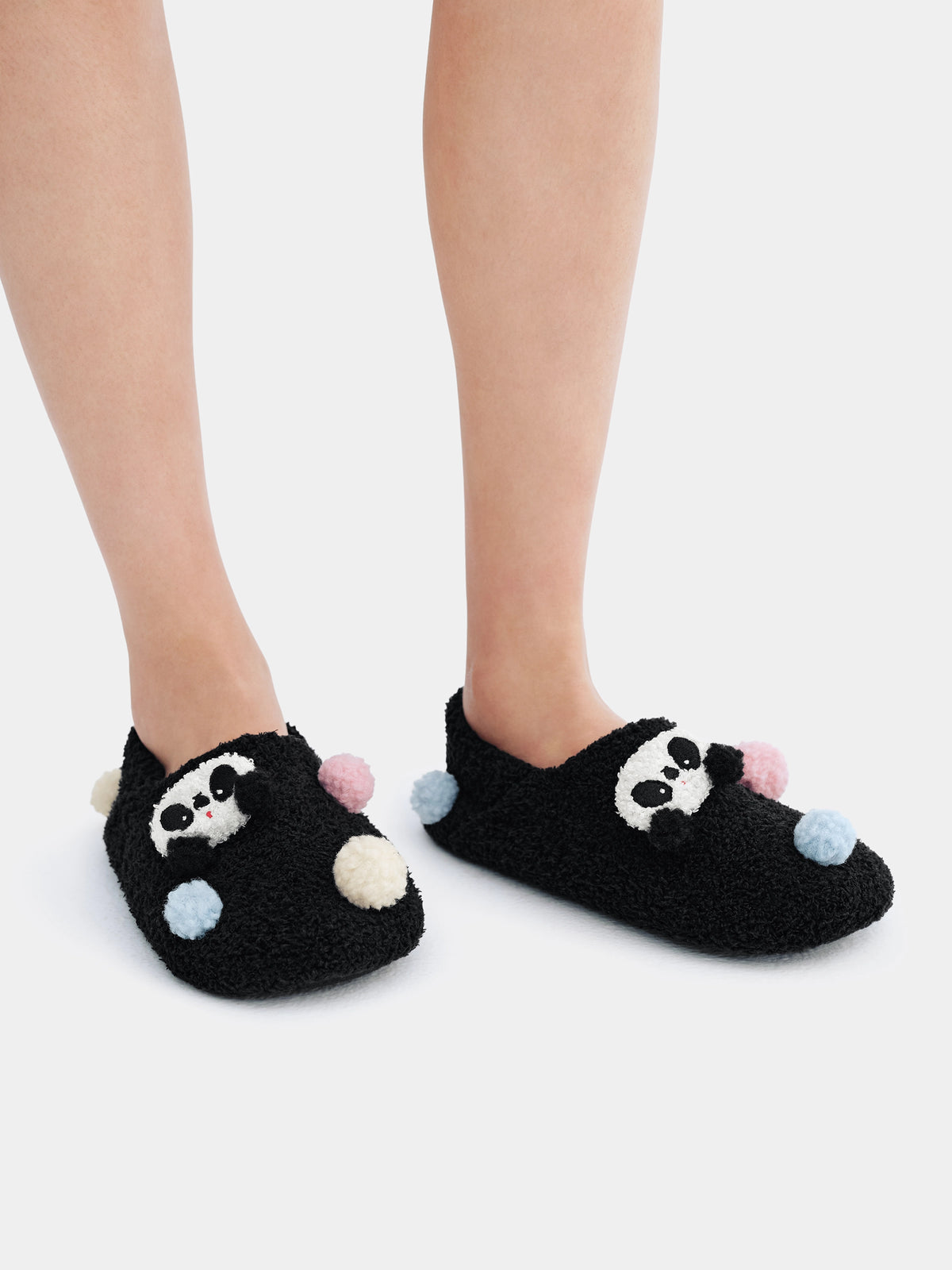 "panda pompom" Fluffy Slippers – Black