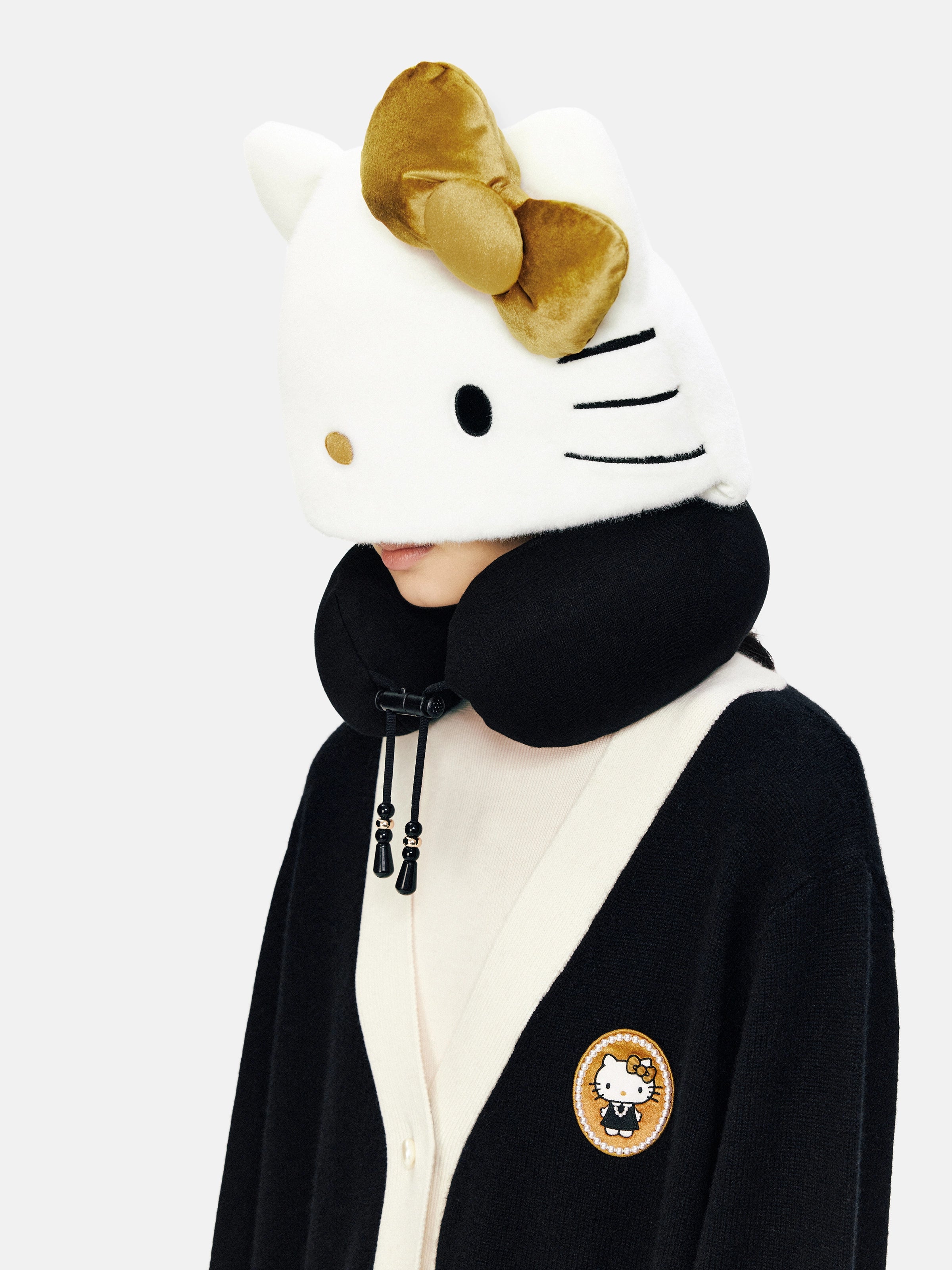 "Hello Kitty" Travel Neck Pillow Pearl White