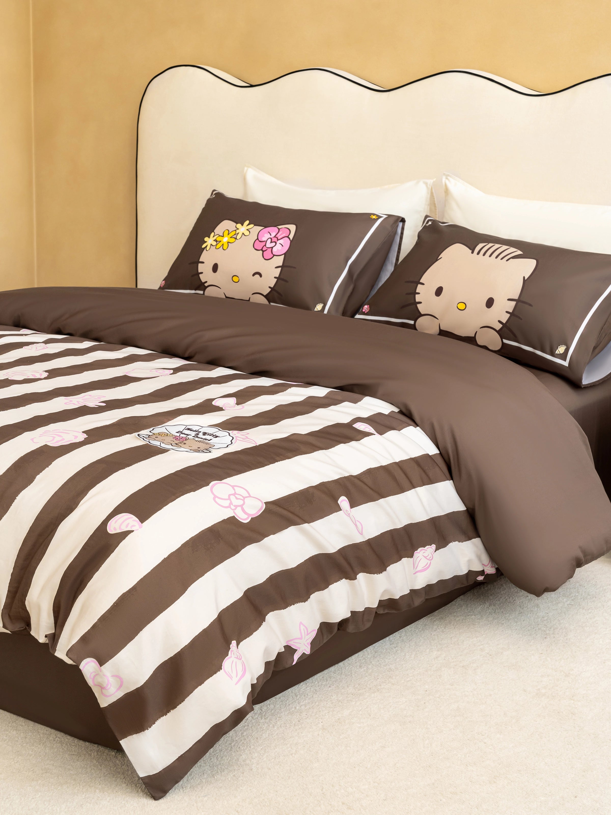 "Hello Kitty & Dear Daniel" Cotton Sateen Printed Bedding Set – Coconut Brown