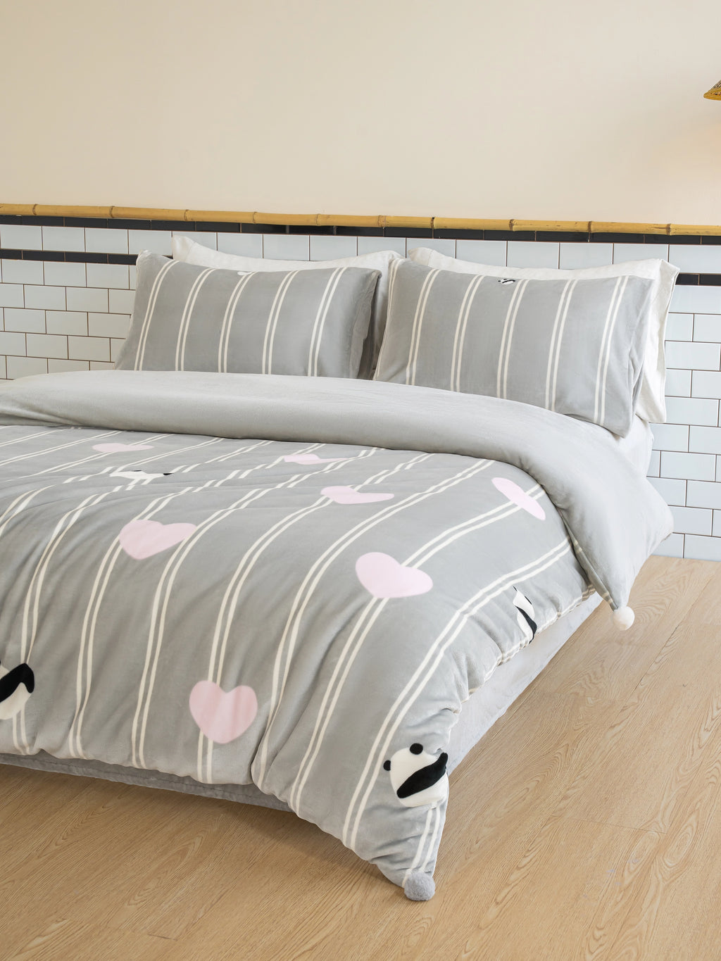 "panda pompom" "Hug Hug" Flannel Bedding Set – Grey