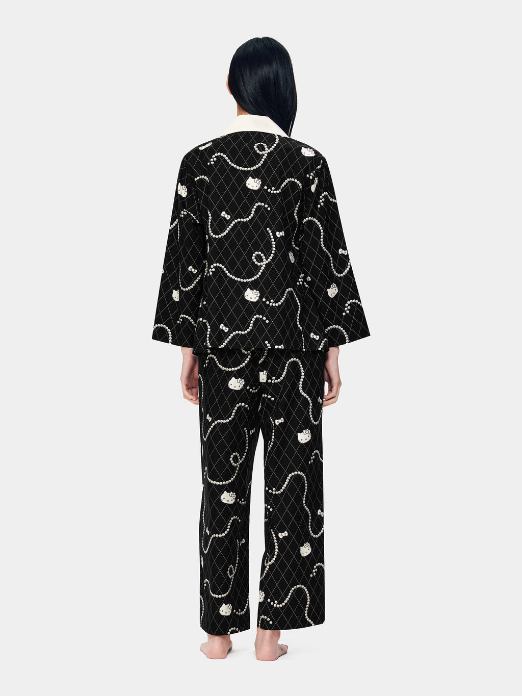 "Hello Kitty" Tencel Cotton Blend Loungewear Set – Pearl Necklace