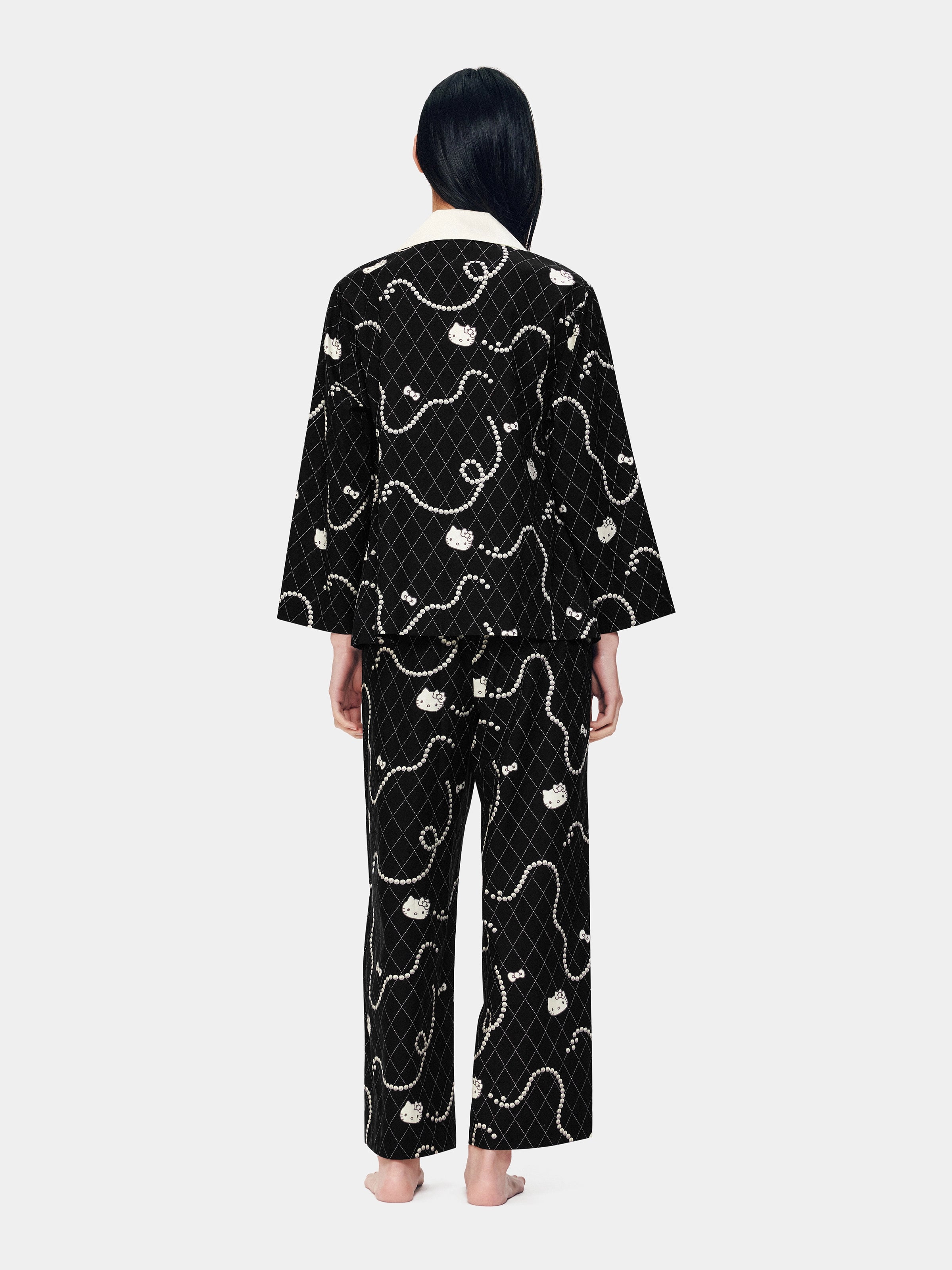 "Hello Kitty" Tencel Cotton Blend Loungewear Set – Pearl Necklace