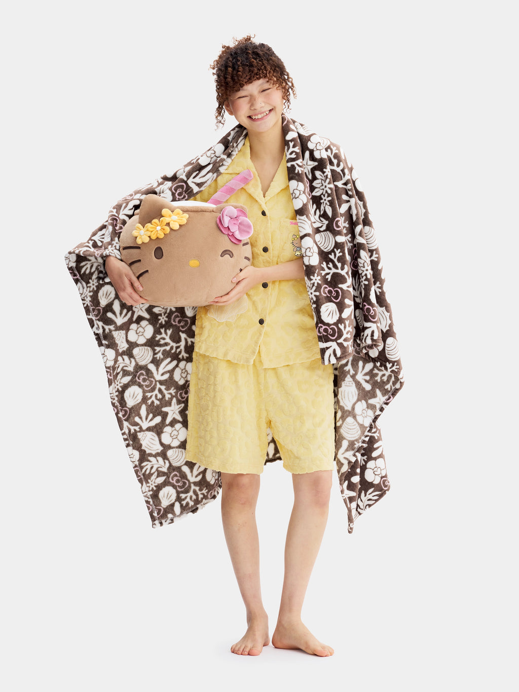 "Hello Kitty" Flannel Blanket & Cushion Set – Tanned Coconut