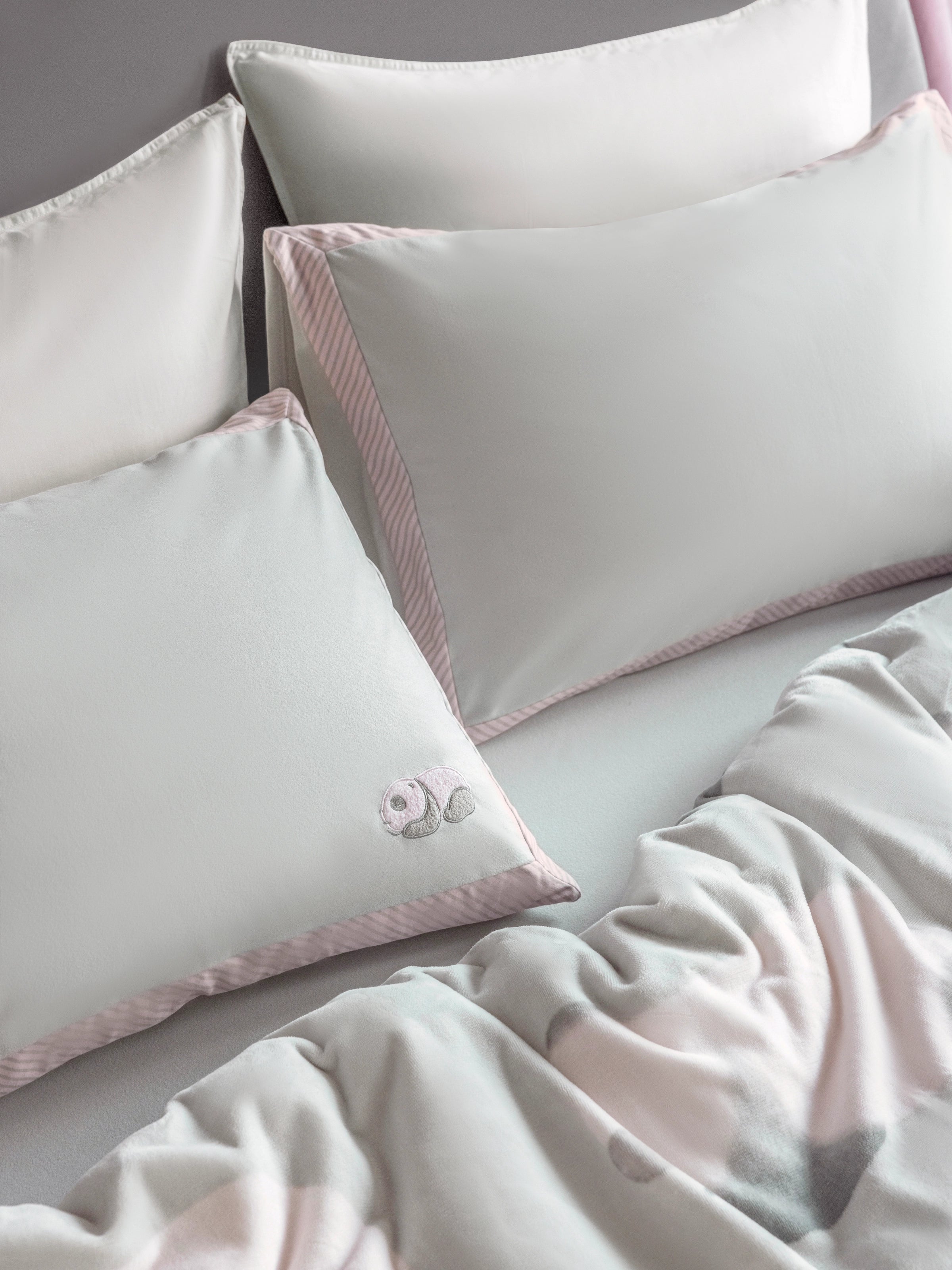 "Panda PomPom" Micro Flannel Bedding Set – Cream White