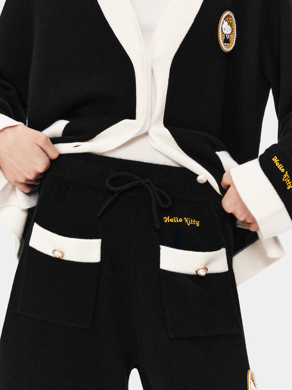 "Hello Kitty" Wool Cashmere Blend Shorts – Black & White