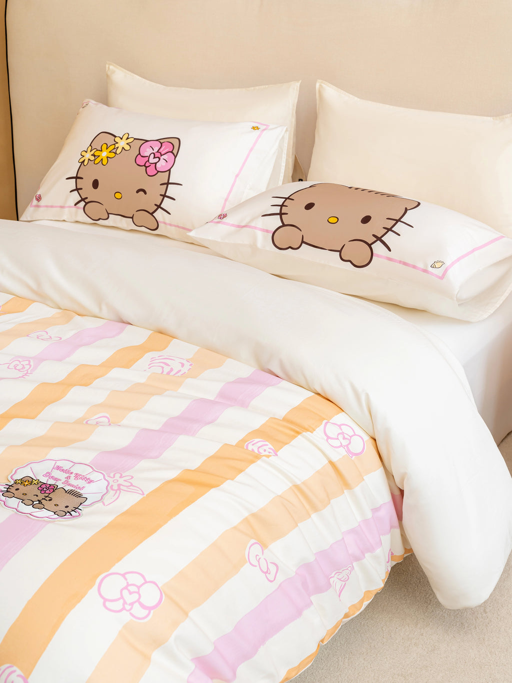 "Hello Kitty & Dear Daniel" Cotton Sateen Printed Bedding Set – Coral Pink