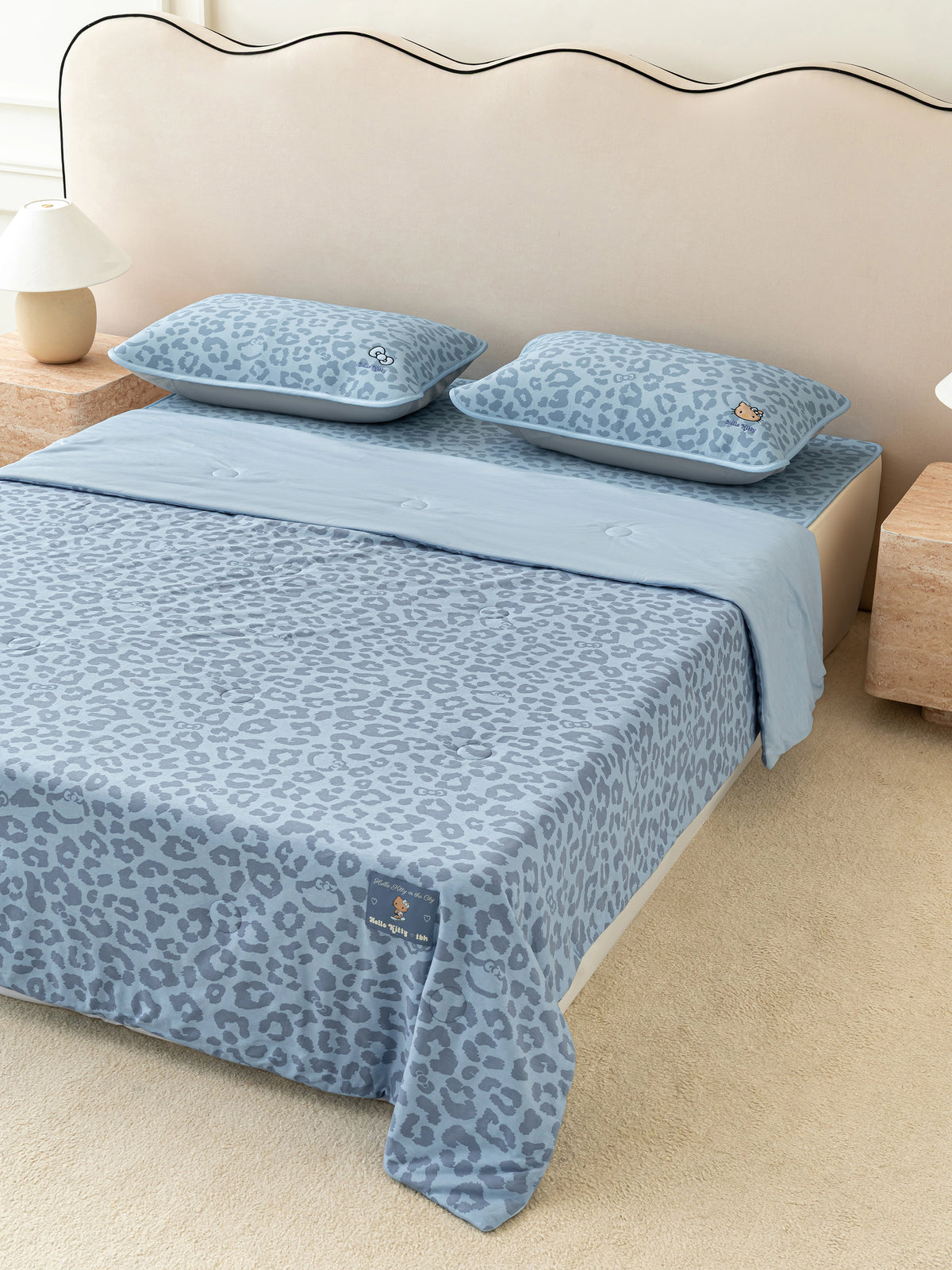 "Hello Kitty" Knitted Summer Quilt – Denim Leopard