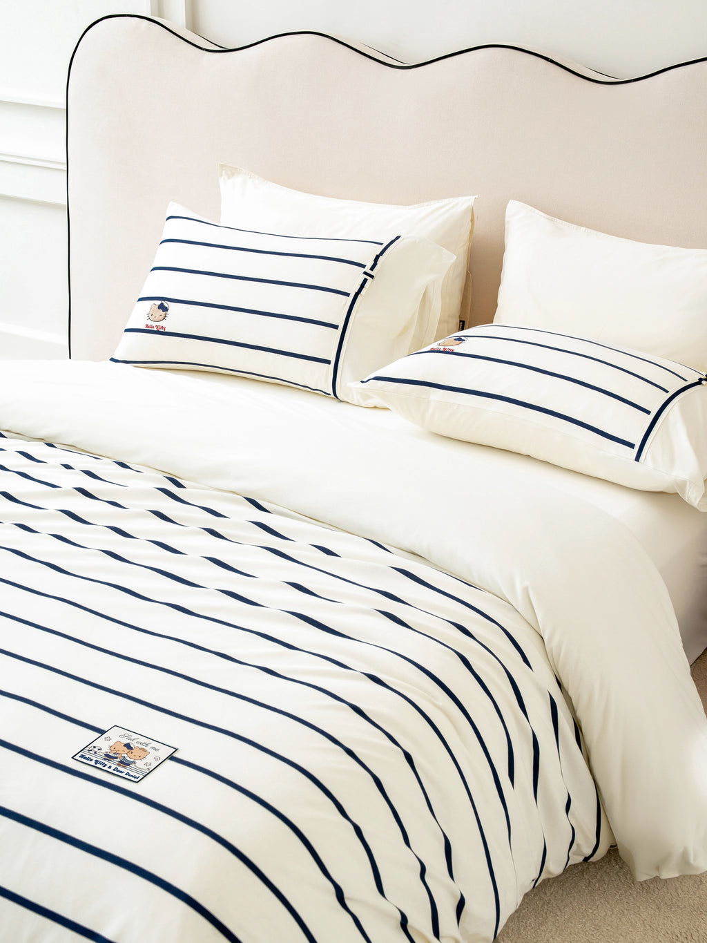 "Hello Kitty" Cotton Jersey Bedding Set – Breton Stripe
