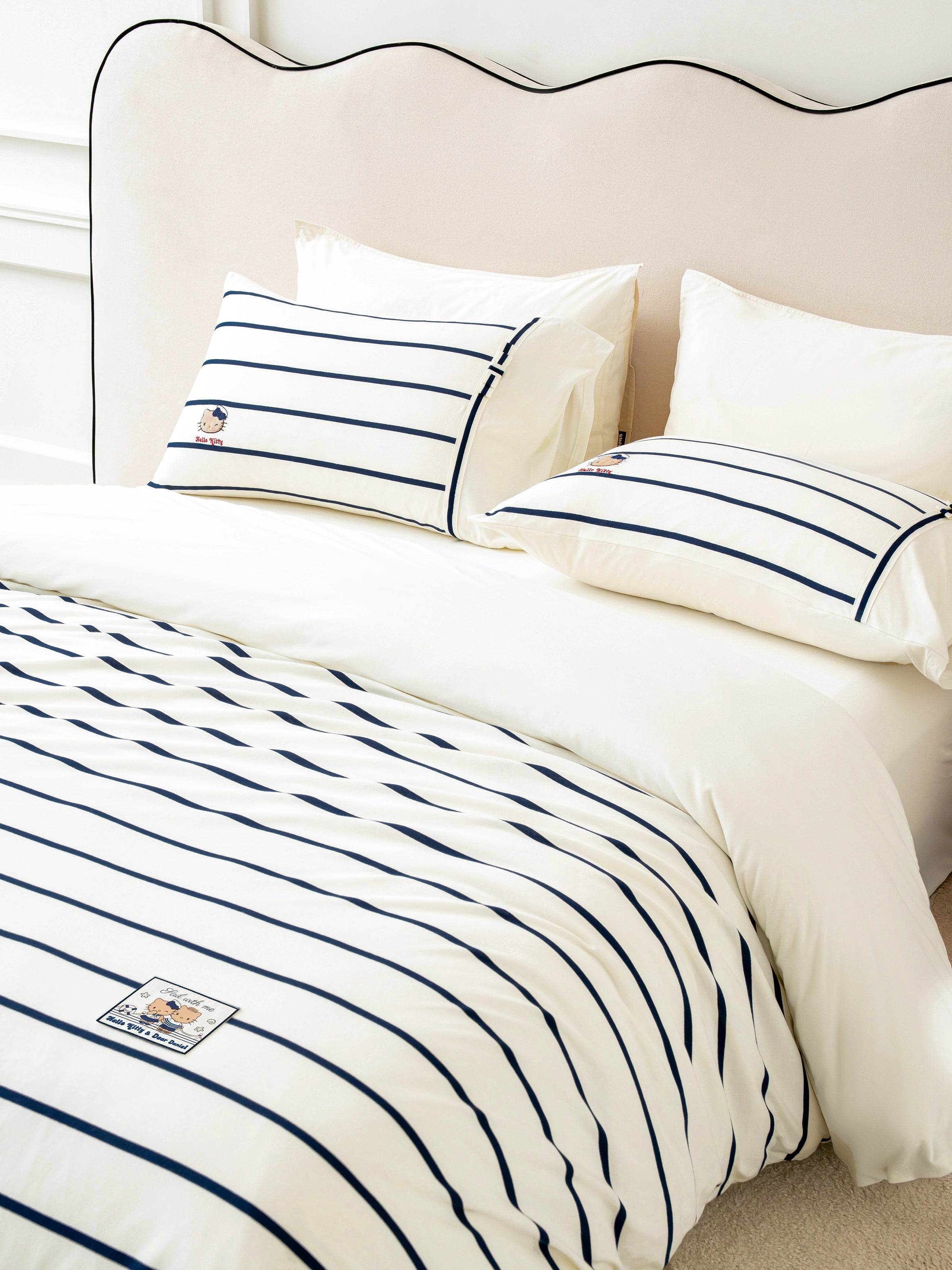 "Hello Kitty" Cotton Jersey Bedding Set – Breton Stripe