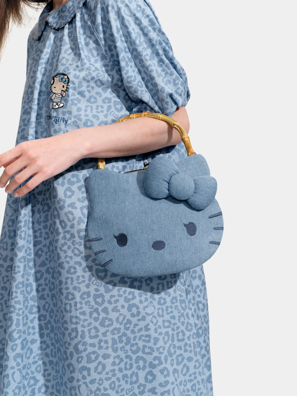 "Hello Kitty" Frame Bag