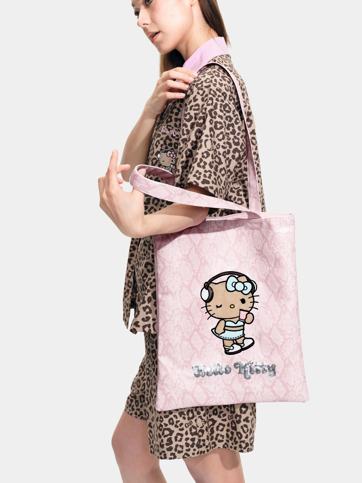 "Hello Kitty" Tote Bag – Pink Snake Print