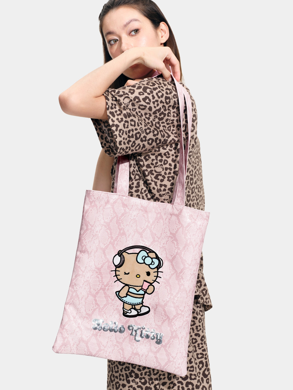 "Hello Kitty" Tote Bag – Pink Snake Print