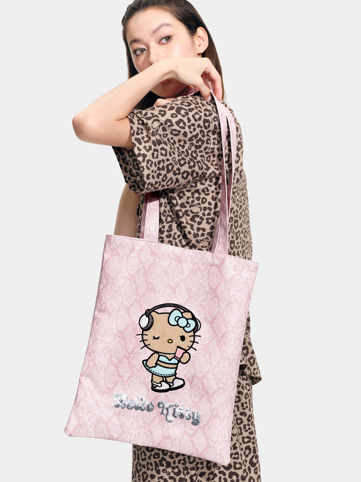 "Hello Kitty" Tote Bag – Pink Snake Print