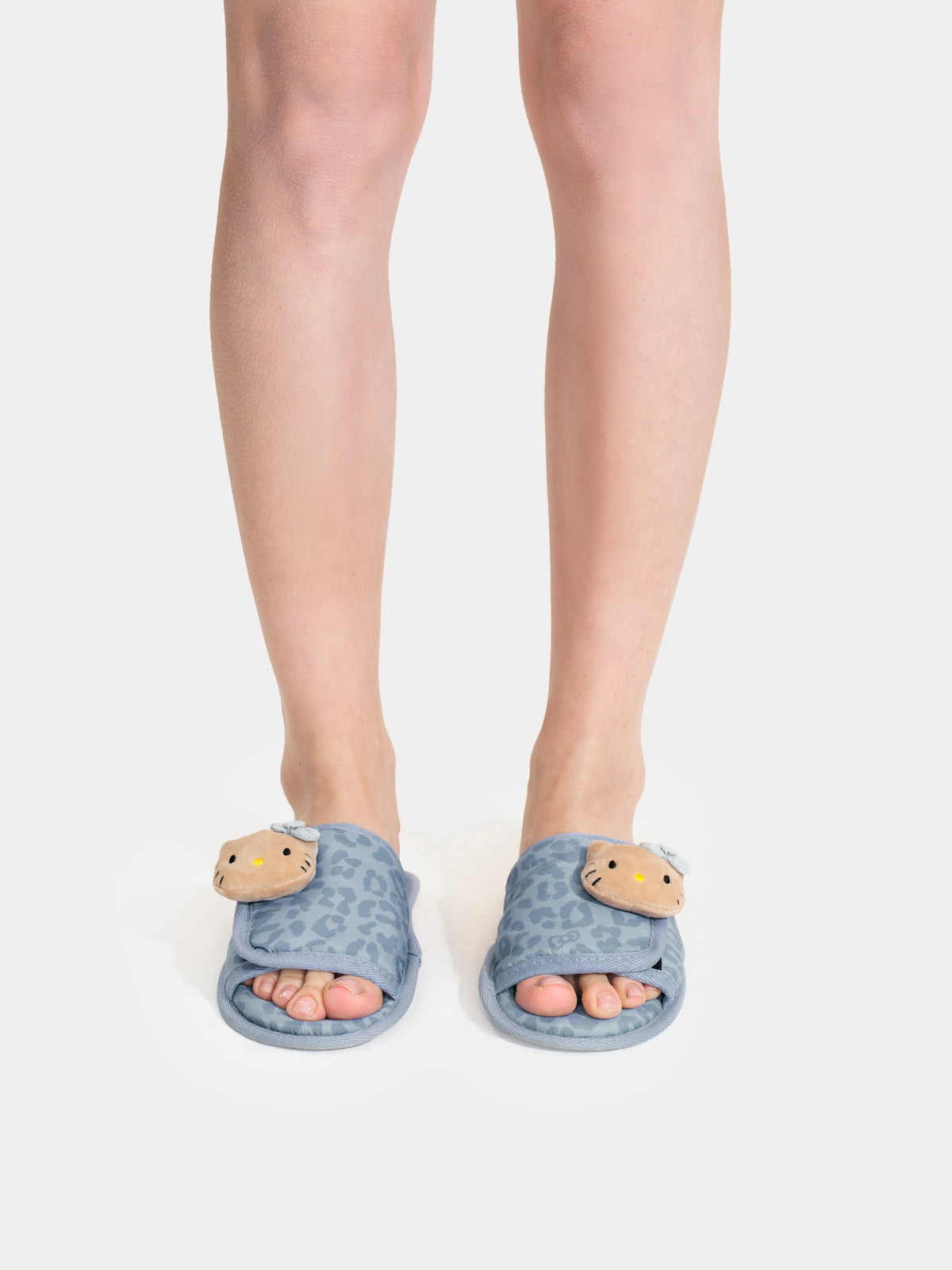 "Hello Kitty" GlideFold Slippers – Denim Leopard