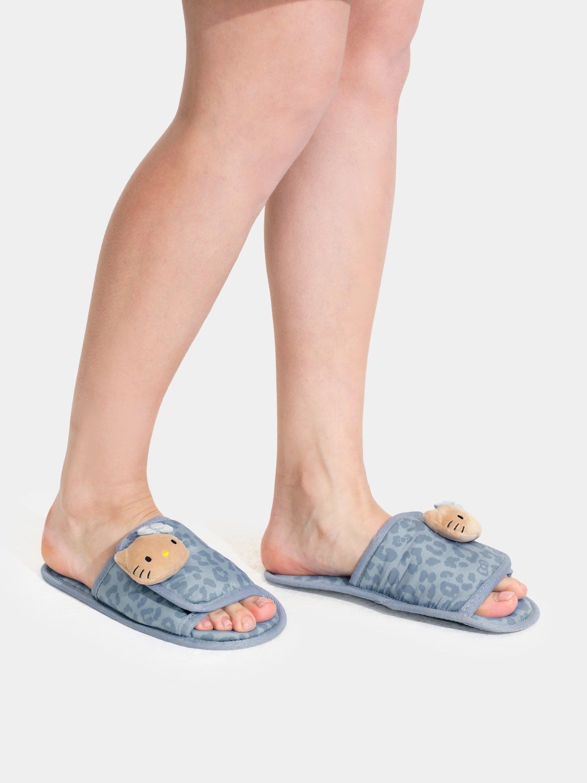 "Hello Kitty" GlideFold Slippers – Denim Leopard