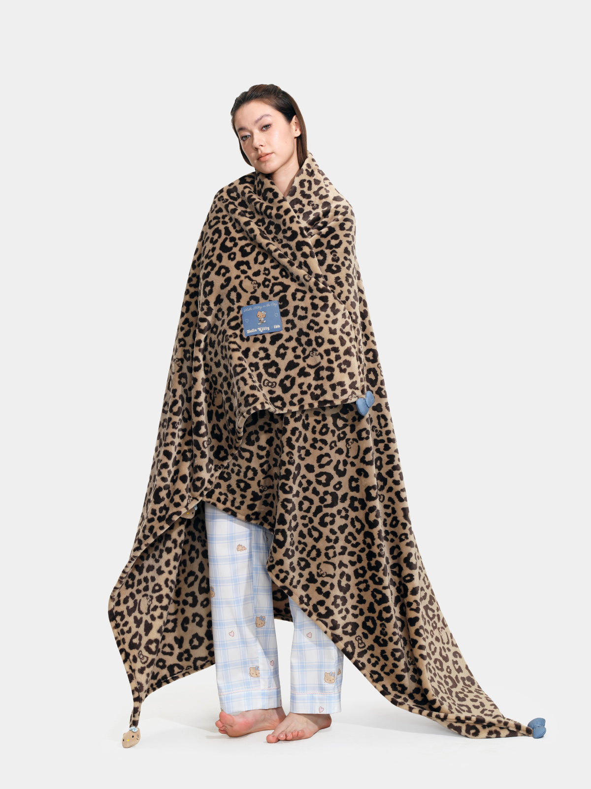 "Hello Kitty" Flannel Cozy Scented Blanket – Leopard