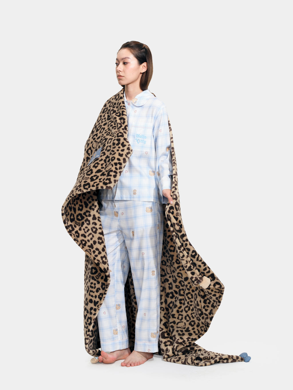 "Hello Kitty" Flannel Cozy Scented Blanket – Leopard