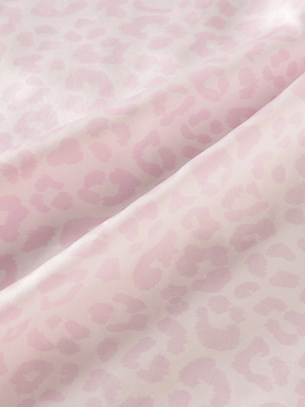 "Hello Kitty" Premium Heavy Mulberry Silk Loungewear Set – Pink Leopard