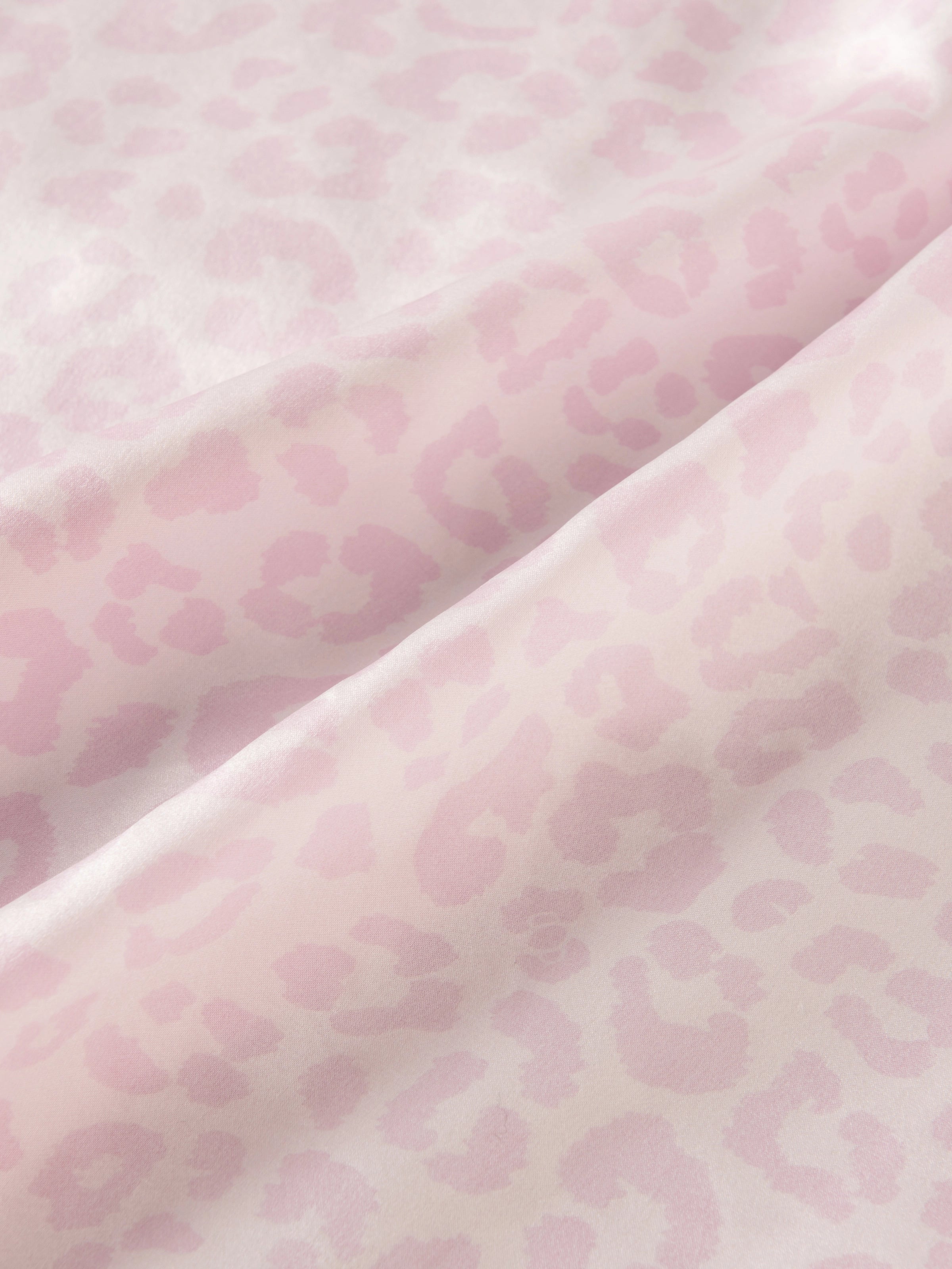 "Hello Kitty" Premium Heavy Mulberry Silk Loungewear Set – Pink Leopard
