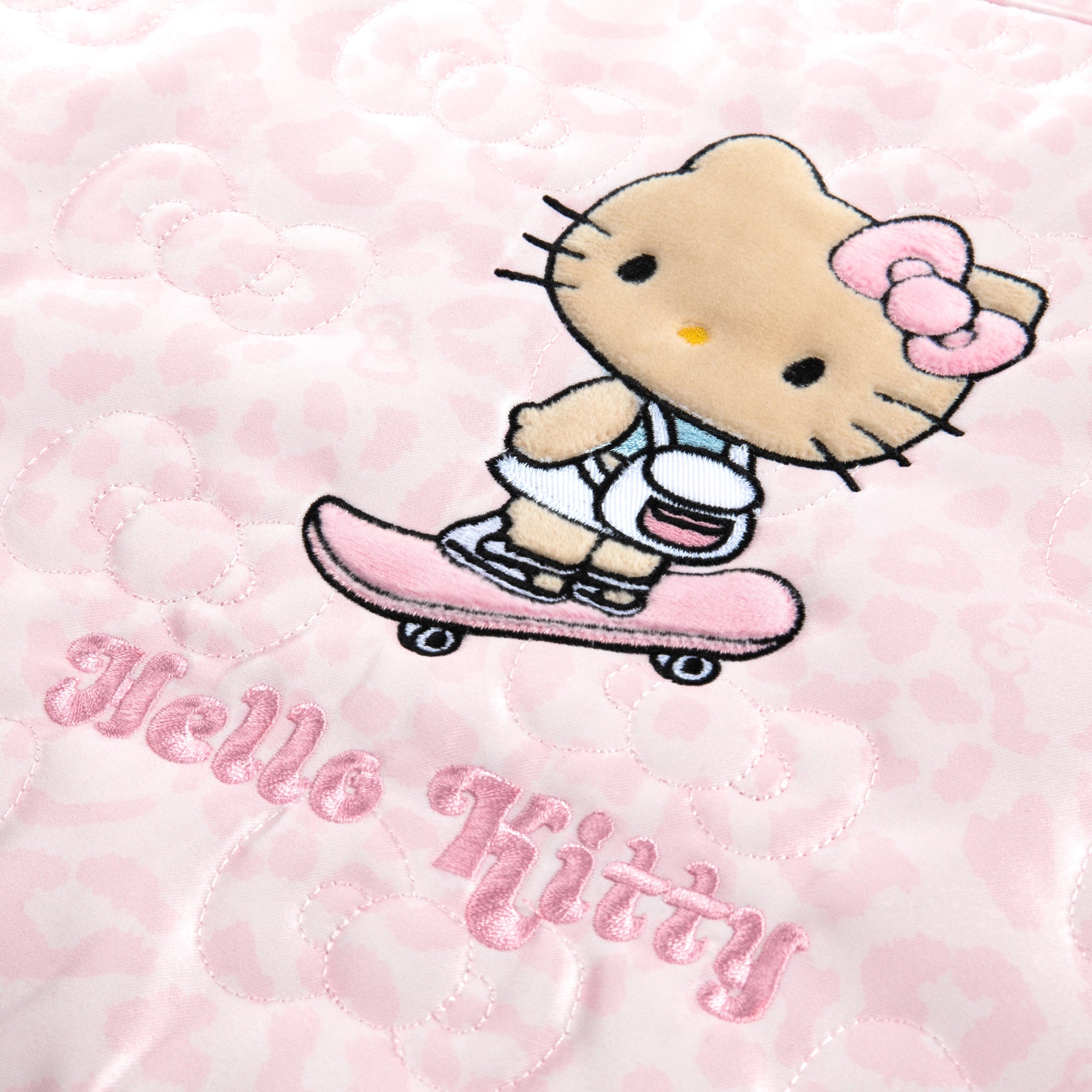 "Hello Kitty" Large Quilted Travel Storage Bag – Pink Leopard