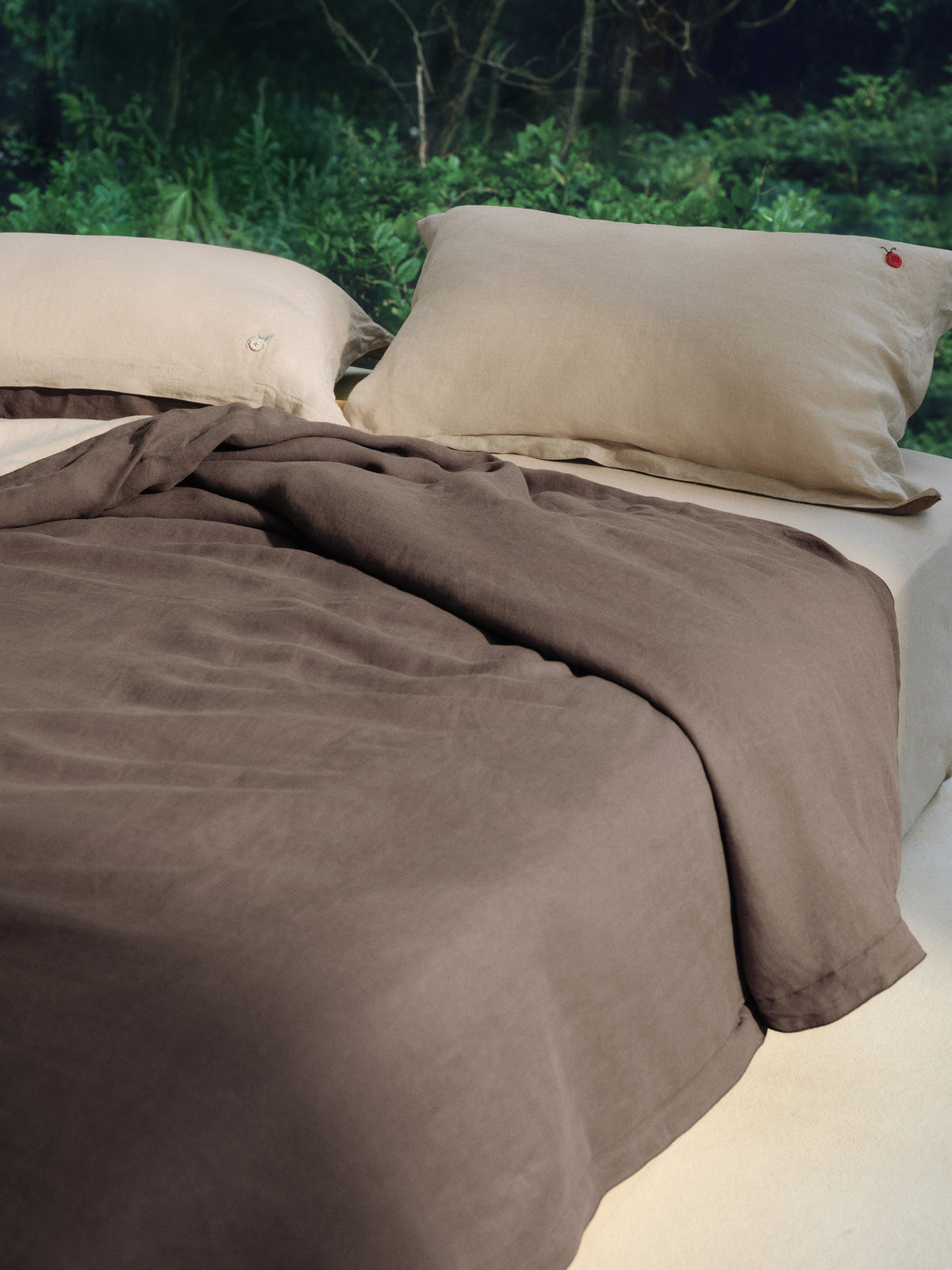 tbh Wōdrobe Washed Hemp Bedding Set – Dòu & Xuán Dual Tone