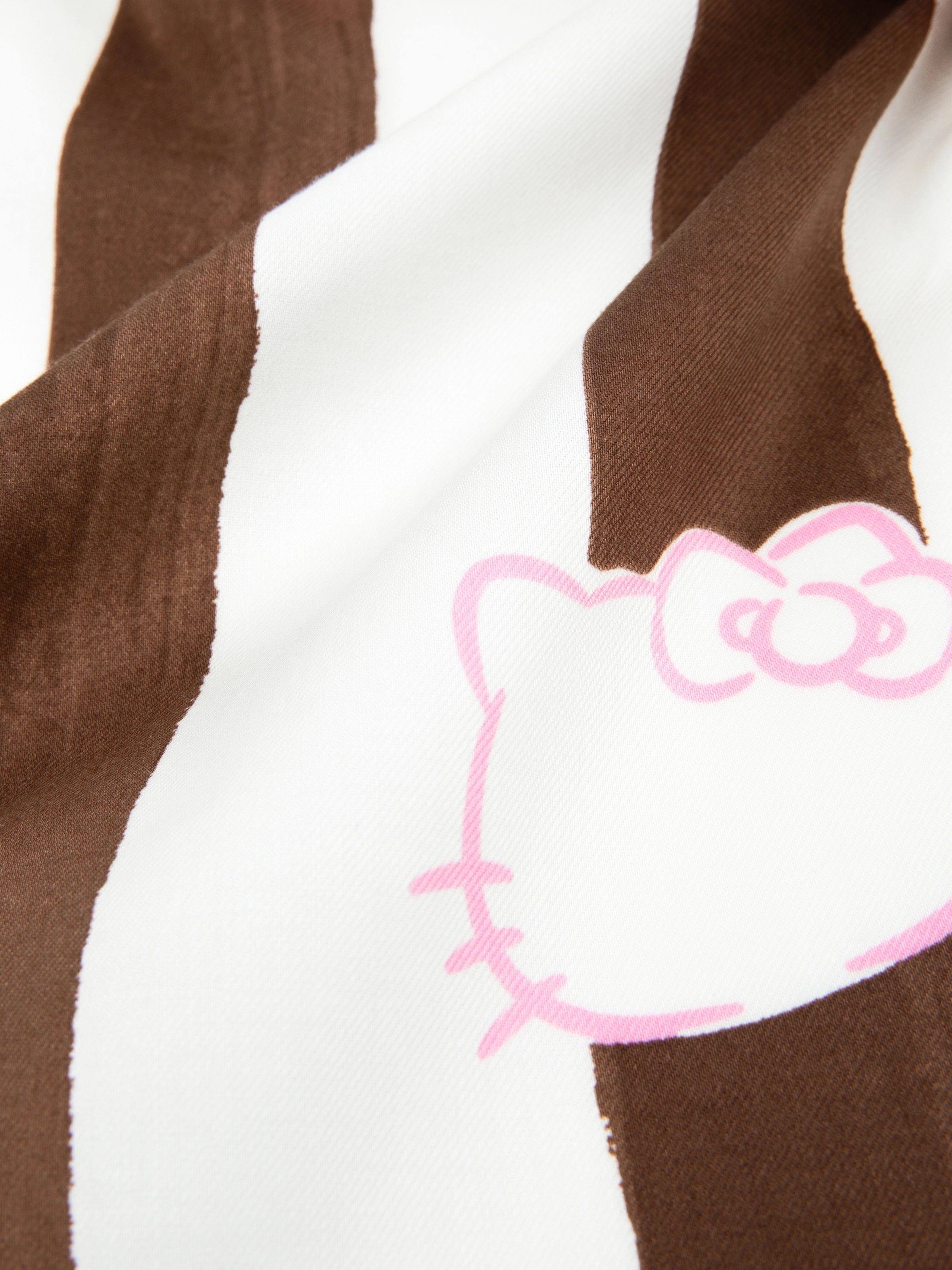 "Hello Kitty" Tencel Cotton Blend Loungewear Set Short Sleeve & Shorts – Coconut Brown