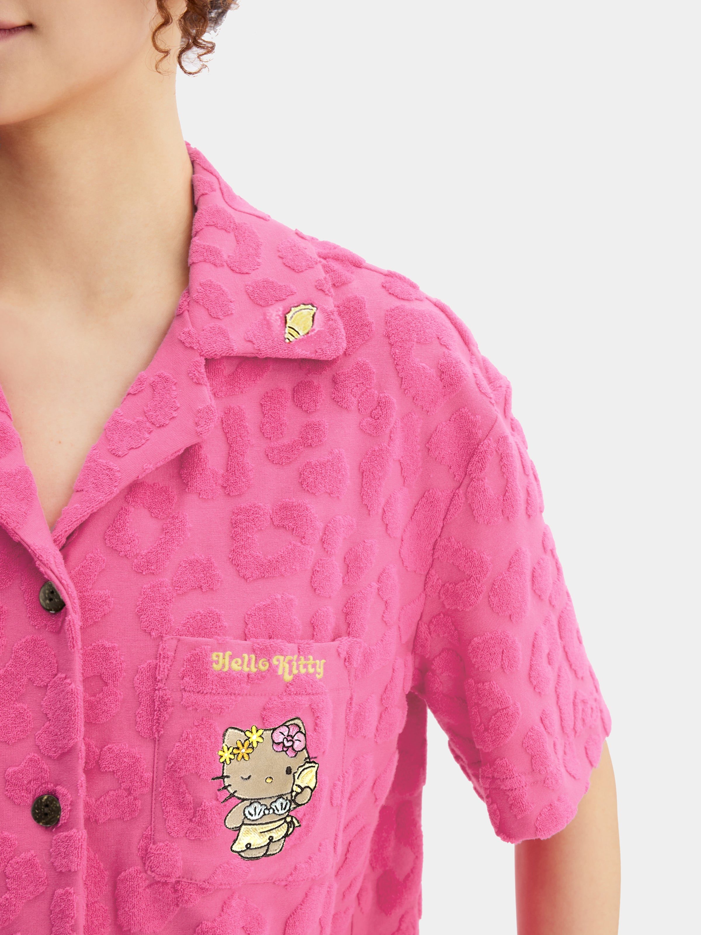 "Hello Kitty" Terry Loungewear Set Short Sleeve & Shorts – Hot Pink Leopard