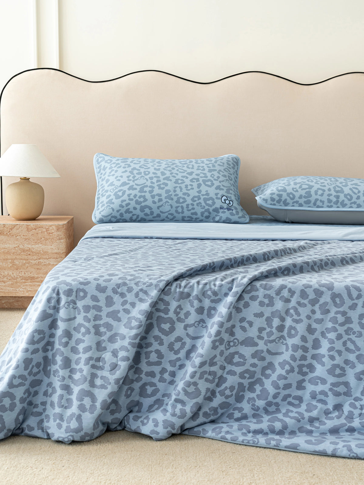 "Hello Kitty" Knitted Summer Quilt – Denim Leopard