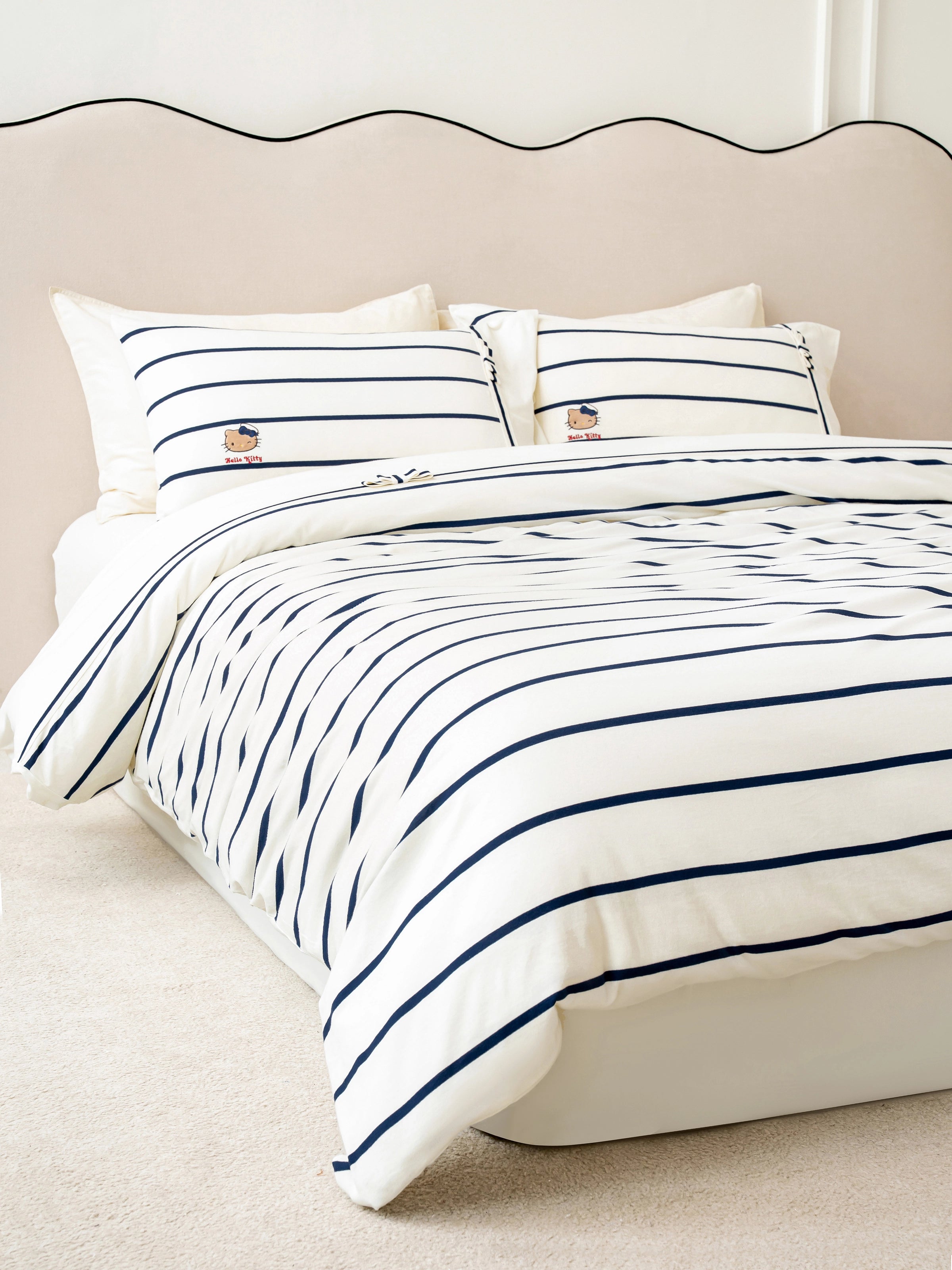 "Hello Kitty" Cotton Jersey Bedding Set – Breton Stripe